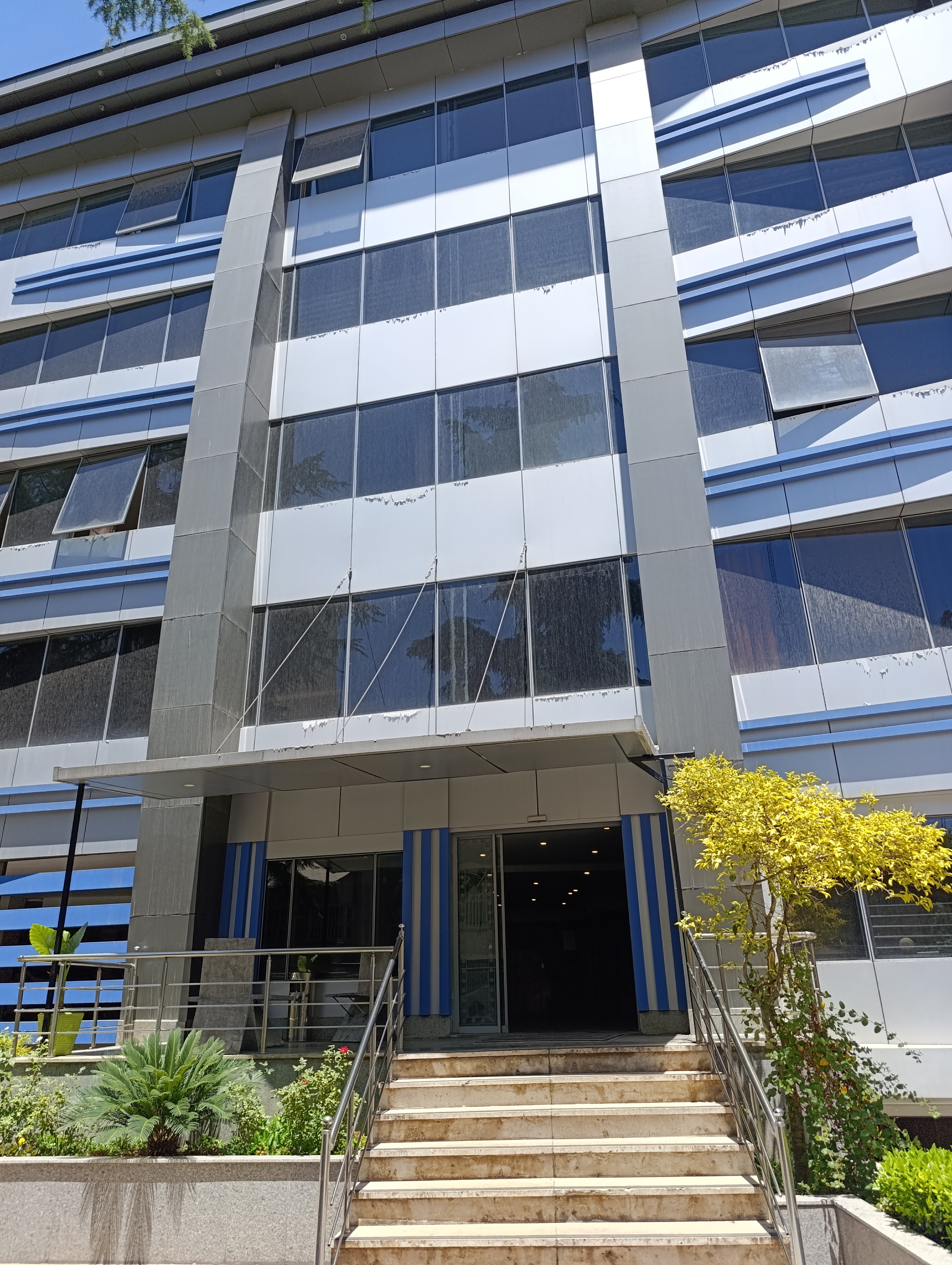 اجاره اداری 100متر نیاوران