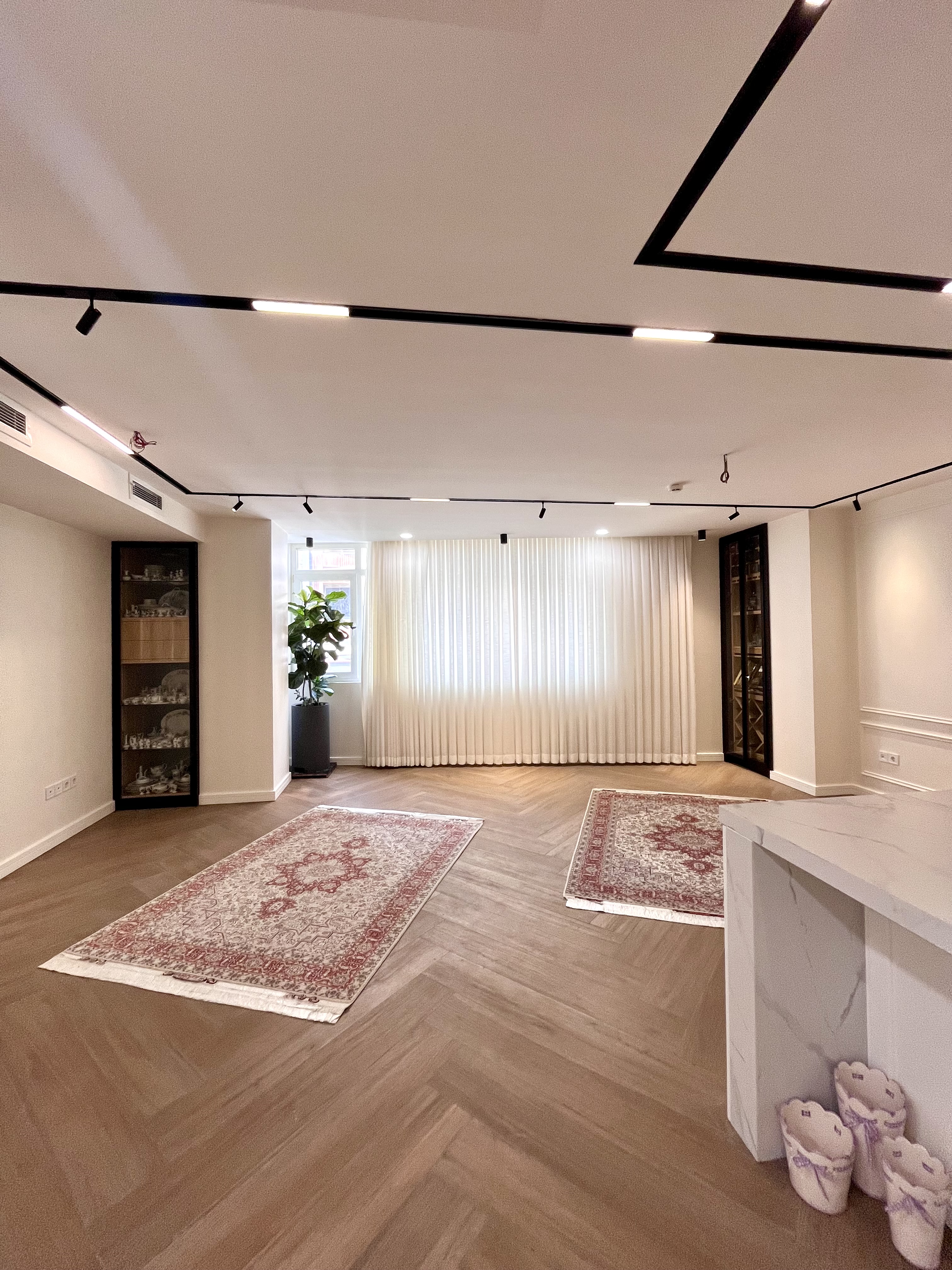 فروش‌ آپارتمان 120متر نیاوران نور‌شمال و جنوب