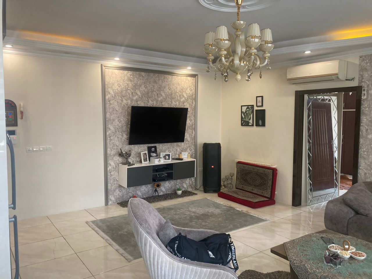 اجاره آپارتمان 78 متر دردشت فول تکواحدی ویو میدان