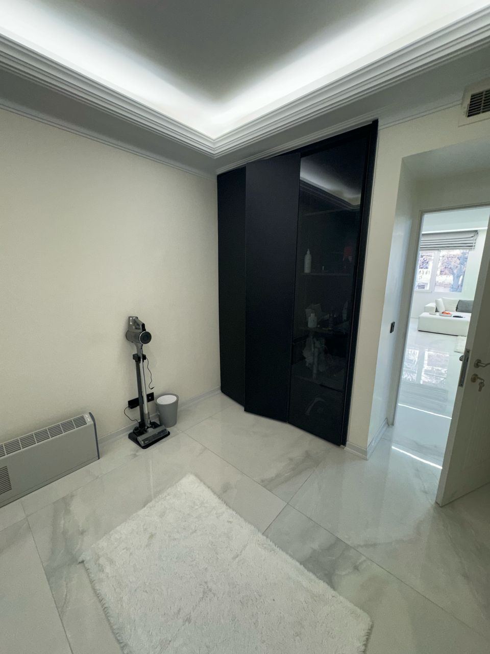 فروش آپارتمان 90 متر آجودانیه 2 خواب