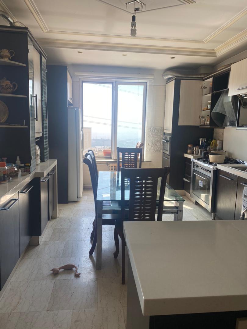 220متر بسیار خوش نشین مناسب خونه اولی کلید نخورده