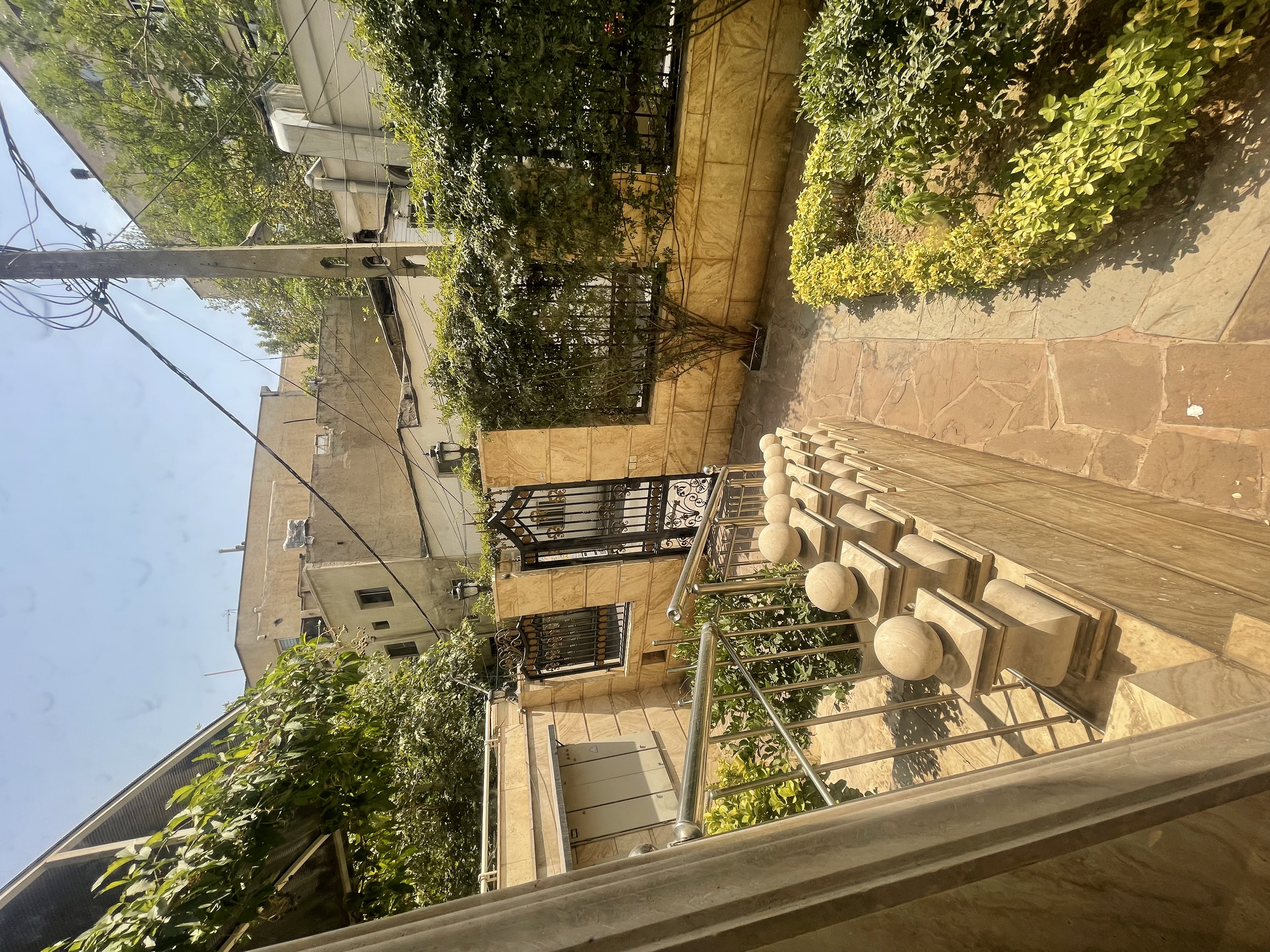 فروش اپارتمان 105متر اندرزگو  زير قيمت