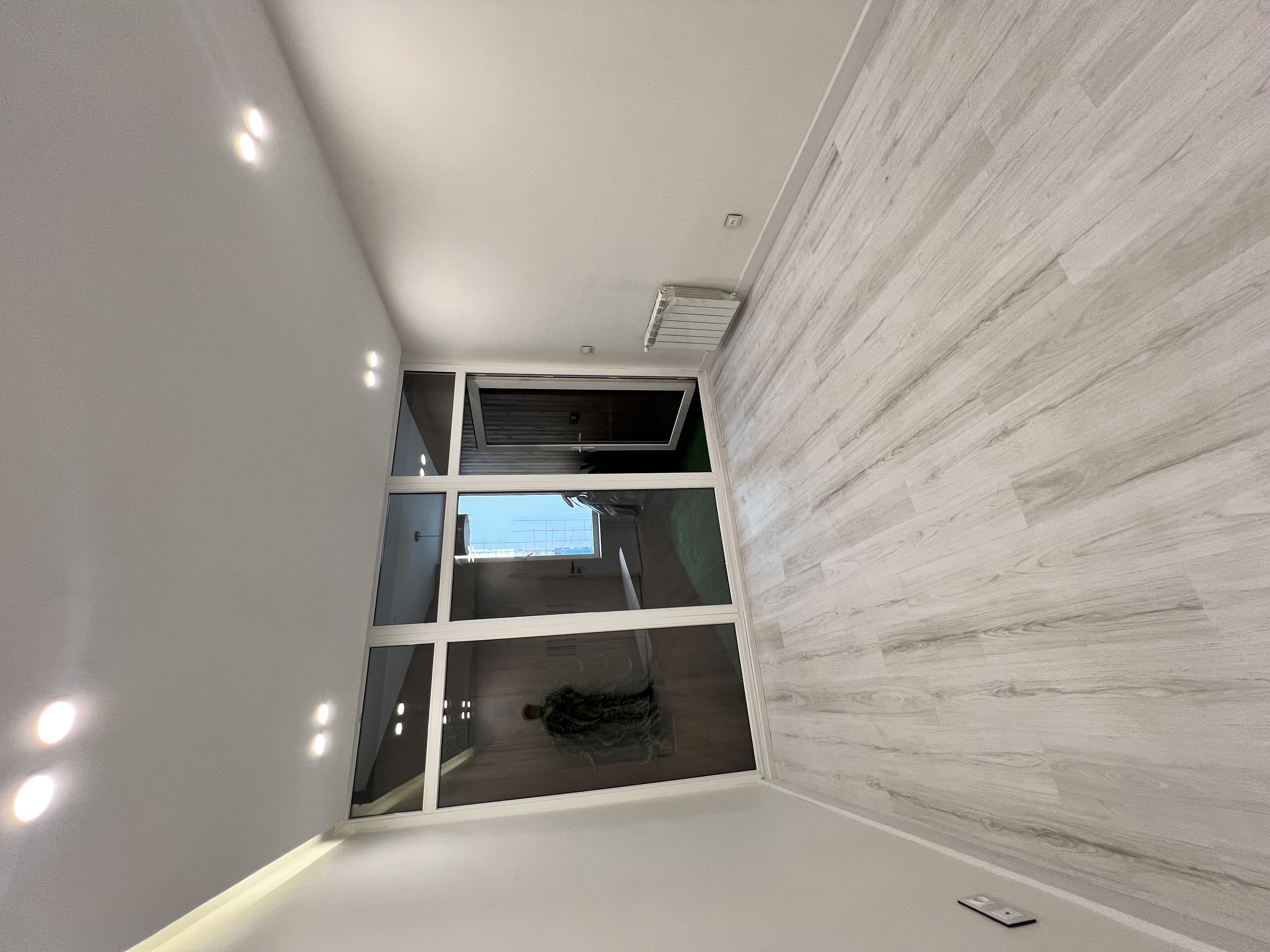 فروش 180 متر آپارتمان در قلب دولت پلان زیبا نورگیر دو جهت