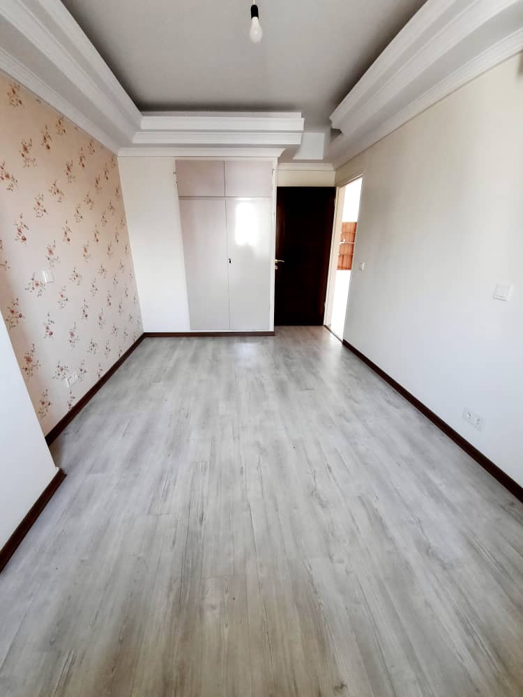 فرمانیه شرقی 140متر 3خواب زیر قیمت و مناسب سرمایه گذاری