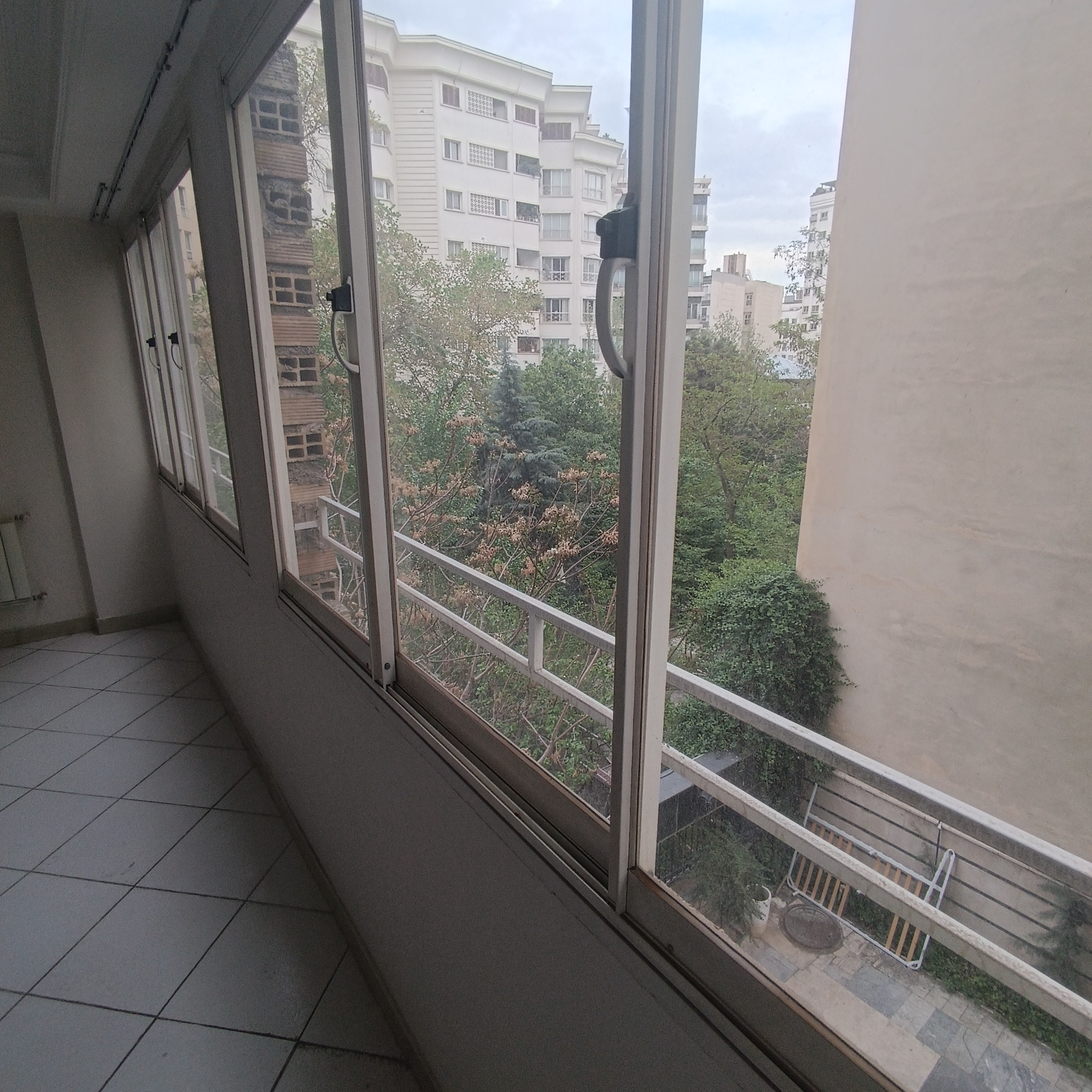 اجاره آپارتمان 170متر دربند تاپ لوکیشن ویو مشجر
