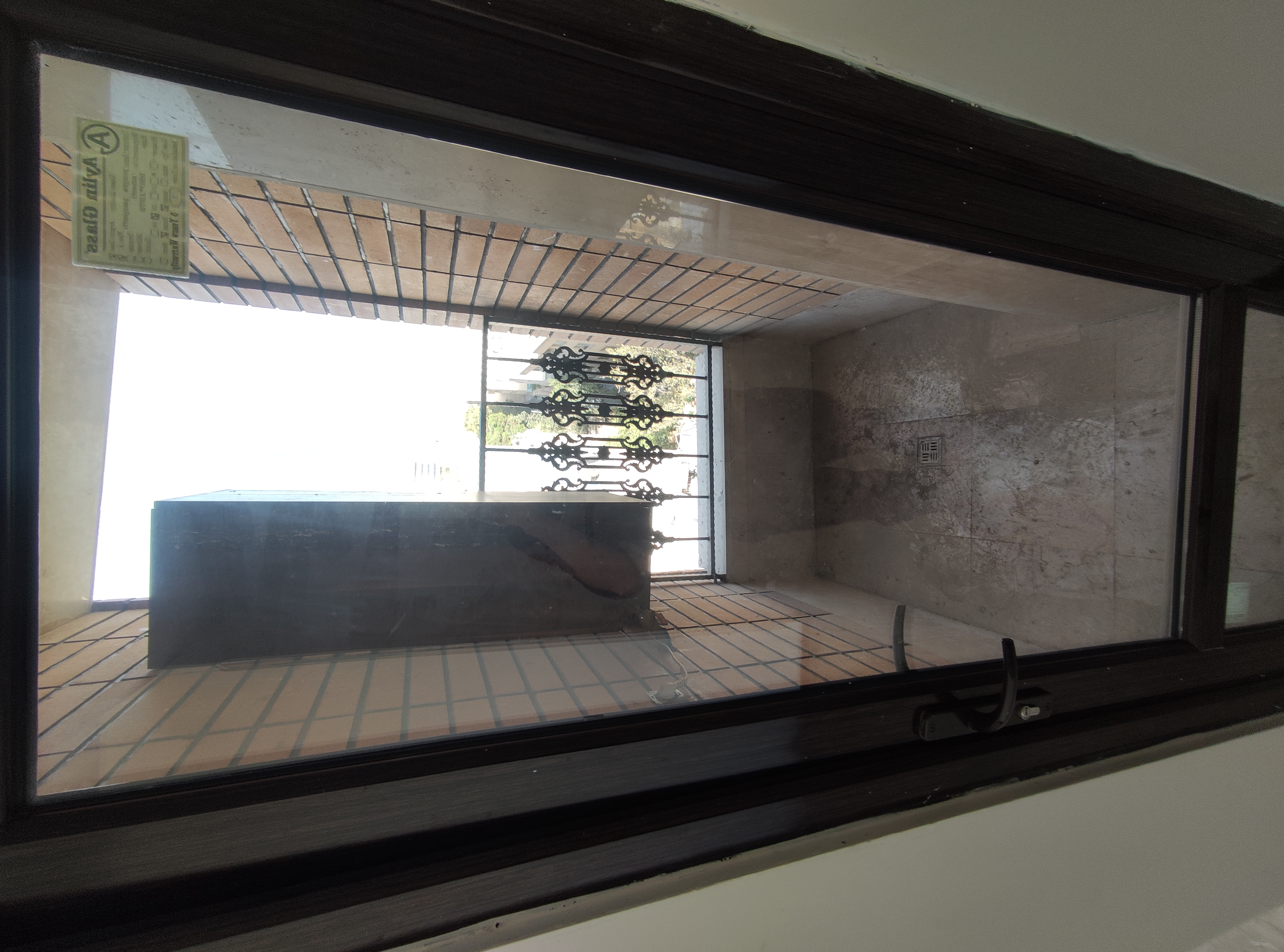 فروش آپارتمان 104 متر  عطاری مقدم کلید نخورده