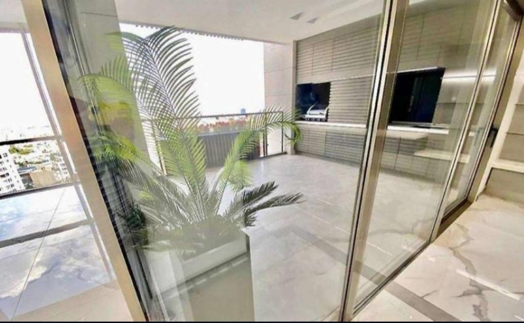 اجاره آپارتمان 250متر فرمانیه برج باغ برند
