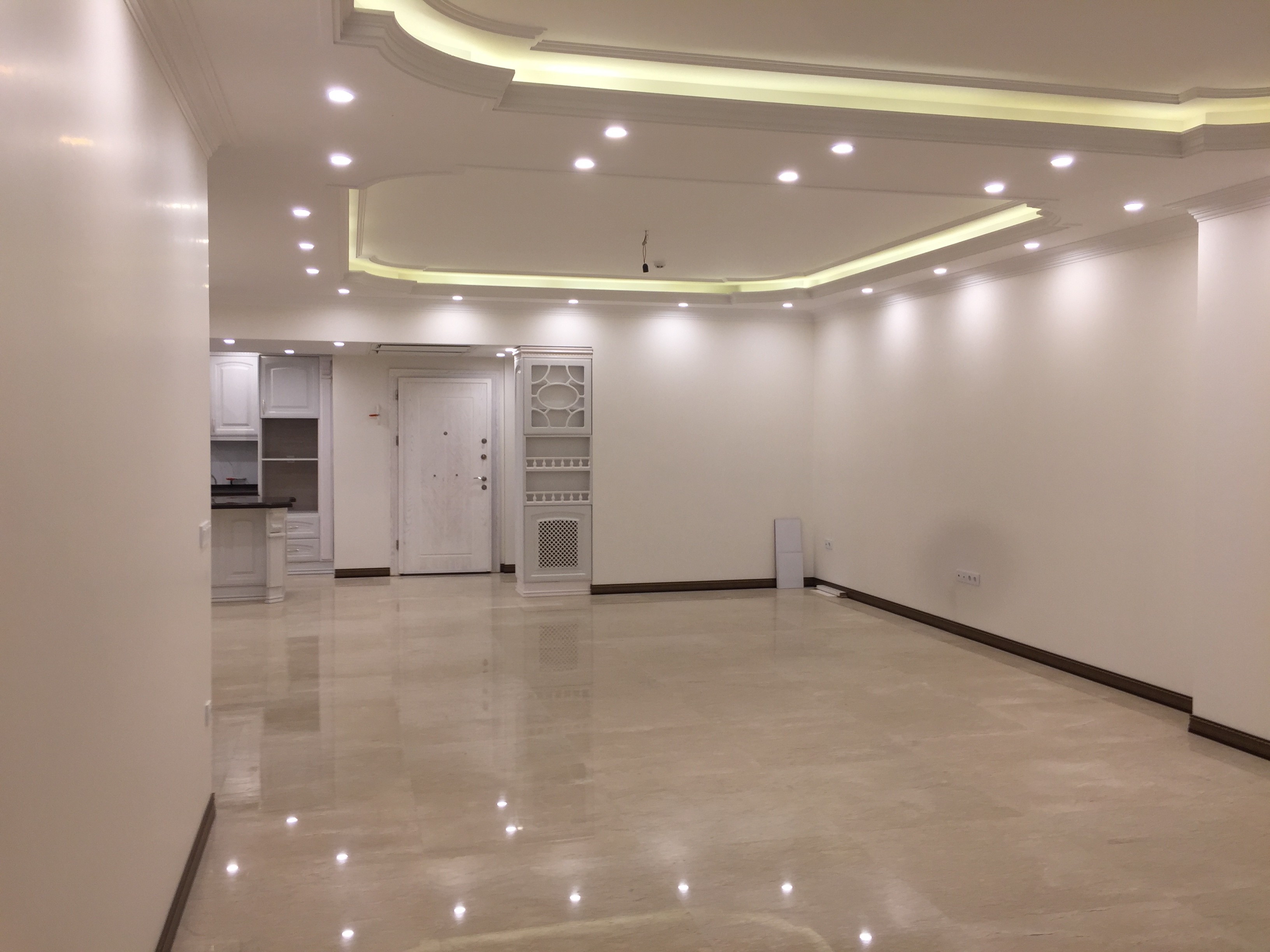 آپارتمان ۱۴۵ متر کلید نخورده