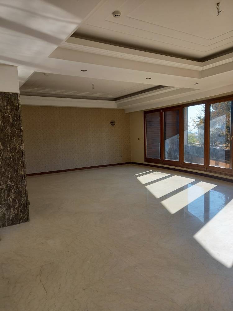 فروش آپارتمان 246 متر 3 خواب در نیاوران