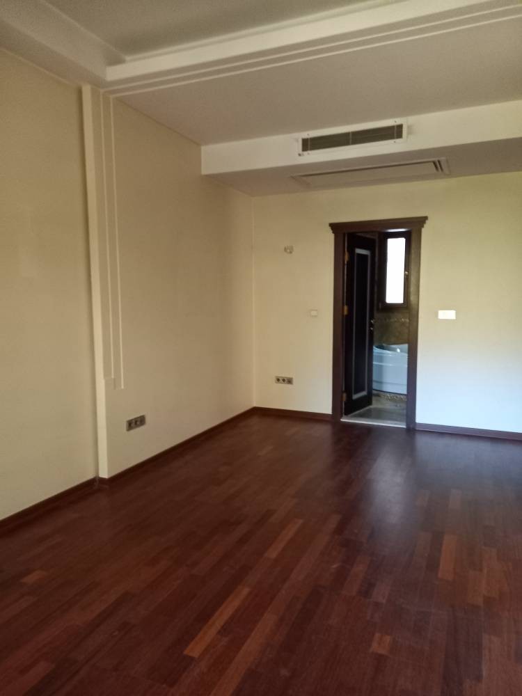 فروش آپارتمان 246 متر 3 خواب در نیاوران