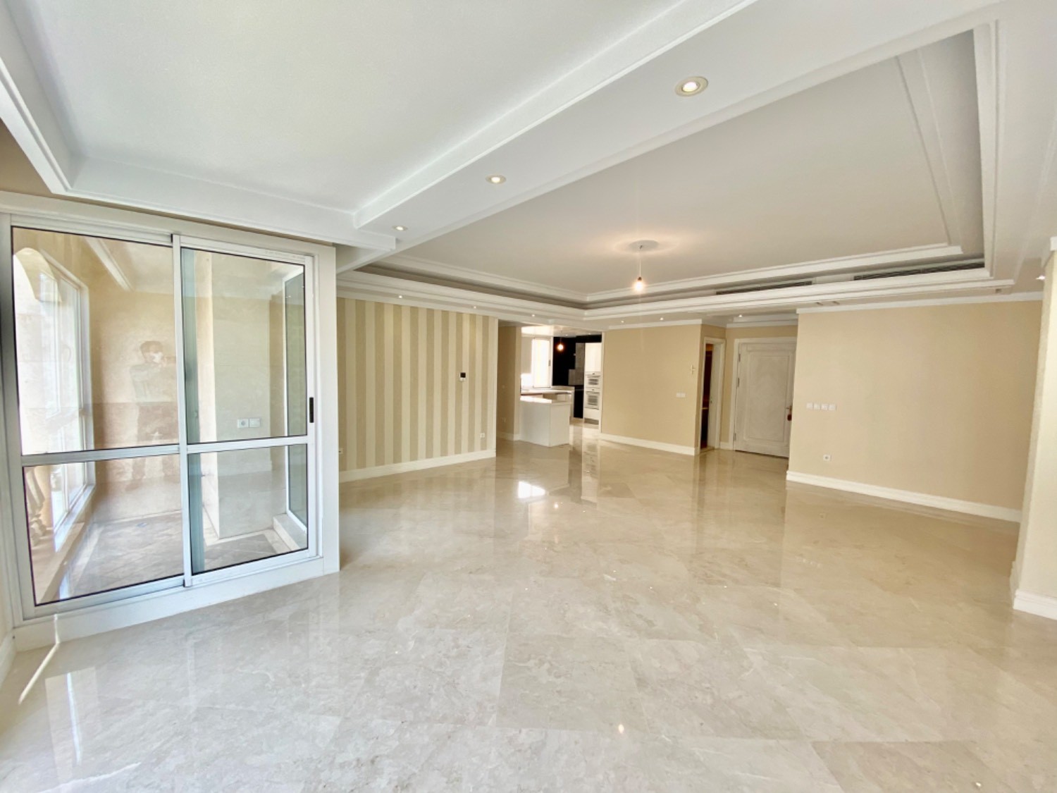 فروش آپارتمان 140 متر 2 خواب در نیاوران