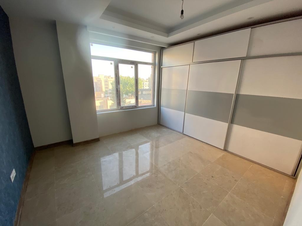 اندرزگو ۱۰۰ متر ۲ خواب فول امکانات