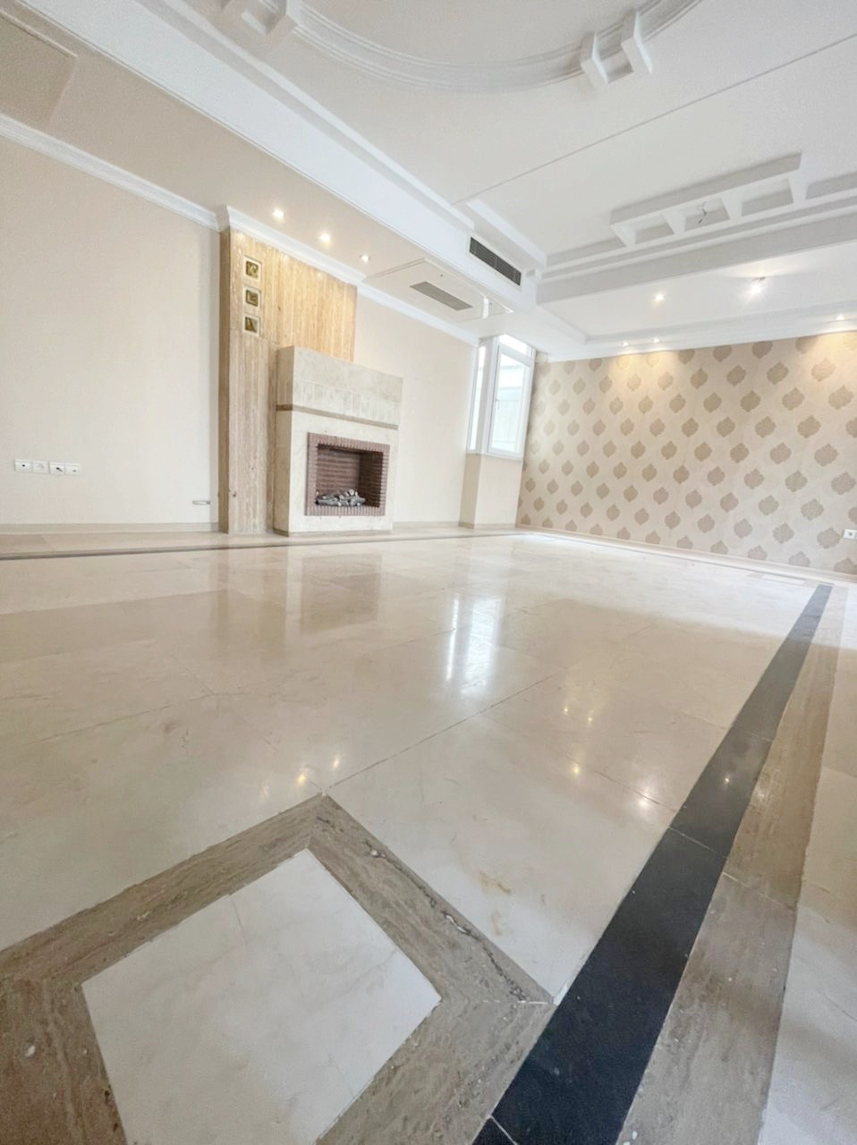 قیطریه ۱۲۲ متر ۲ خواب فول مشاعات