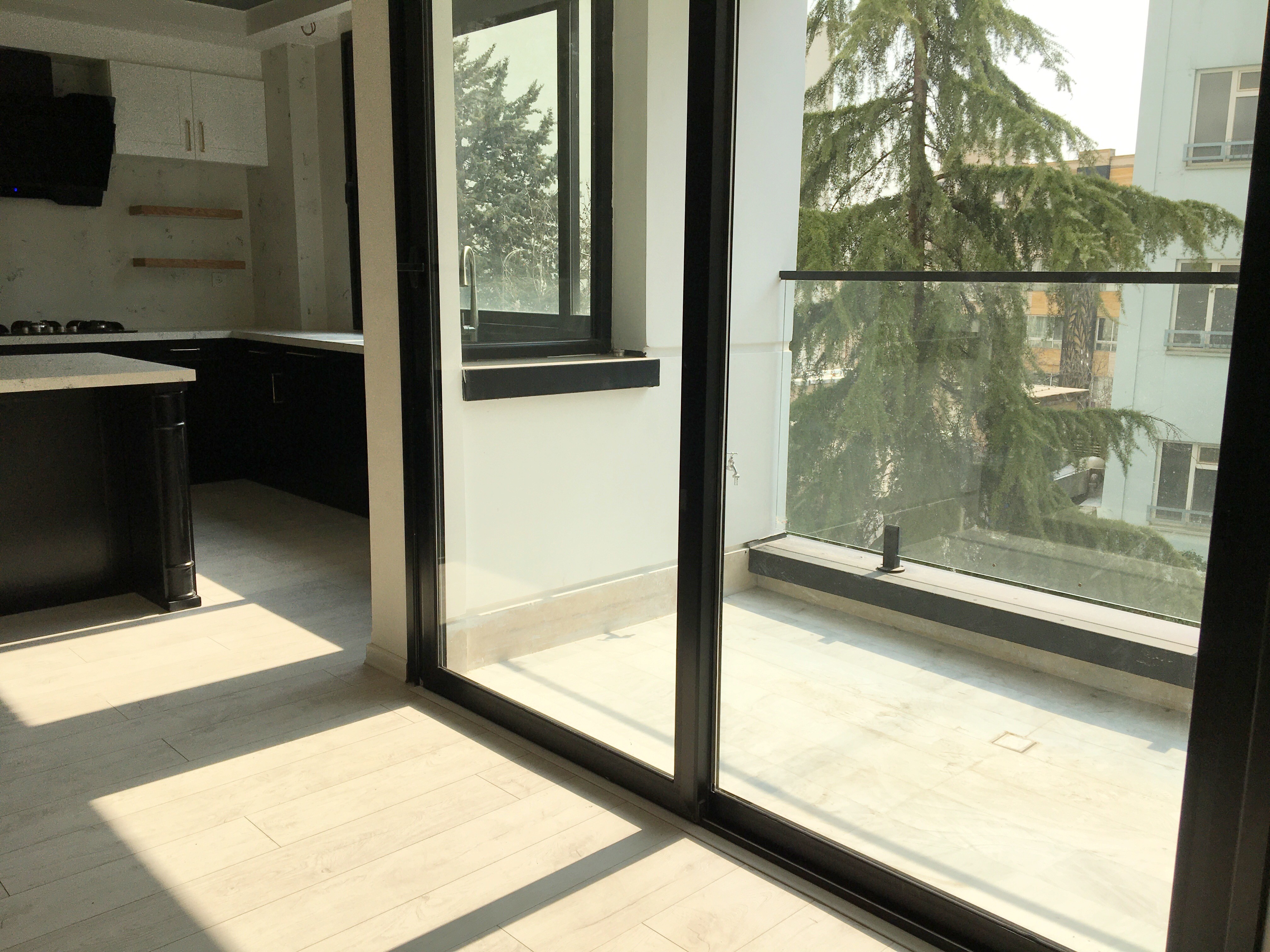 قیطریه ۱۱۰ متر نوساز فول مشاعات