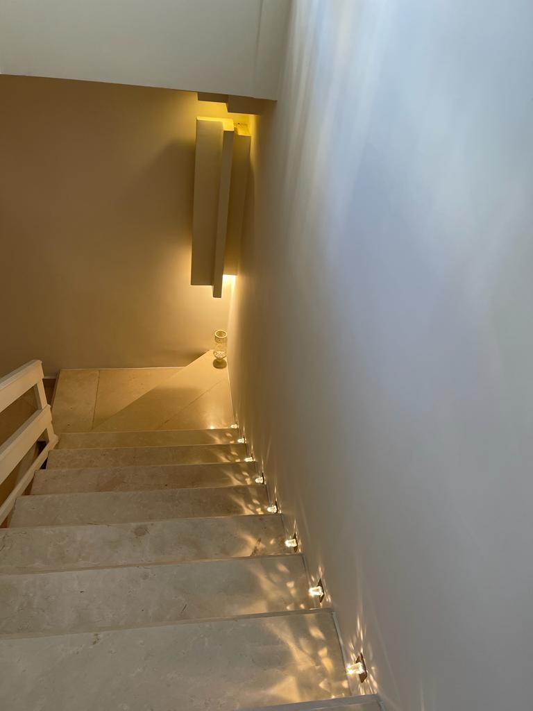 ۷۰۰ متر ویلایی ، مناسب مشاغل