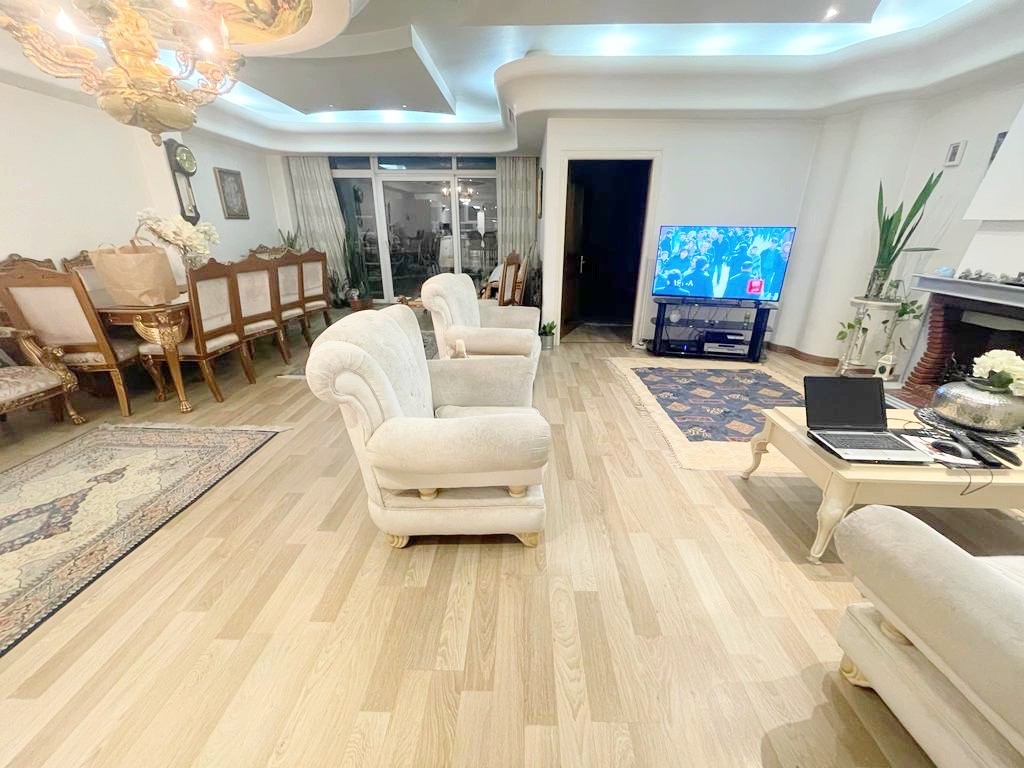 قیطریه ۱۴۰ متر ۳ خواب فول امکانات