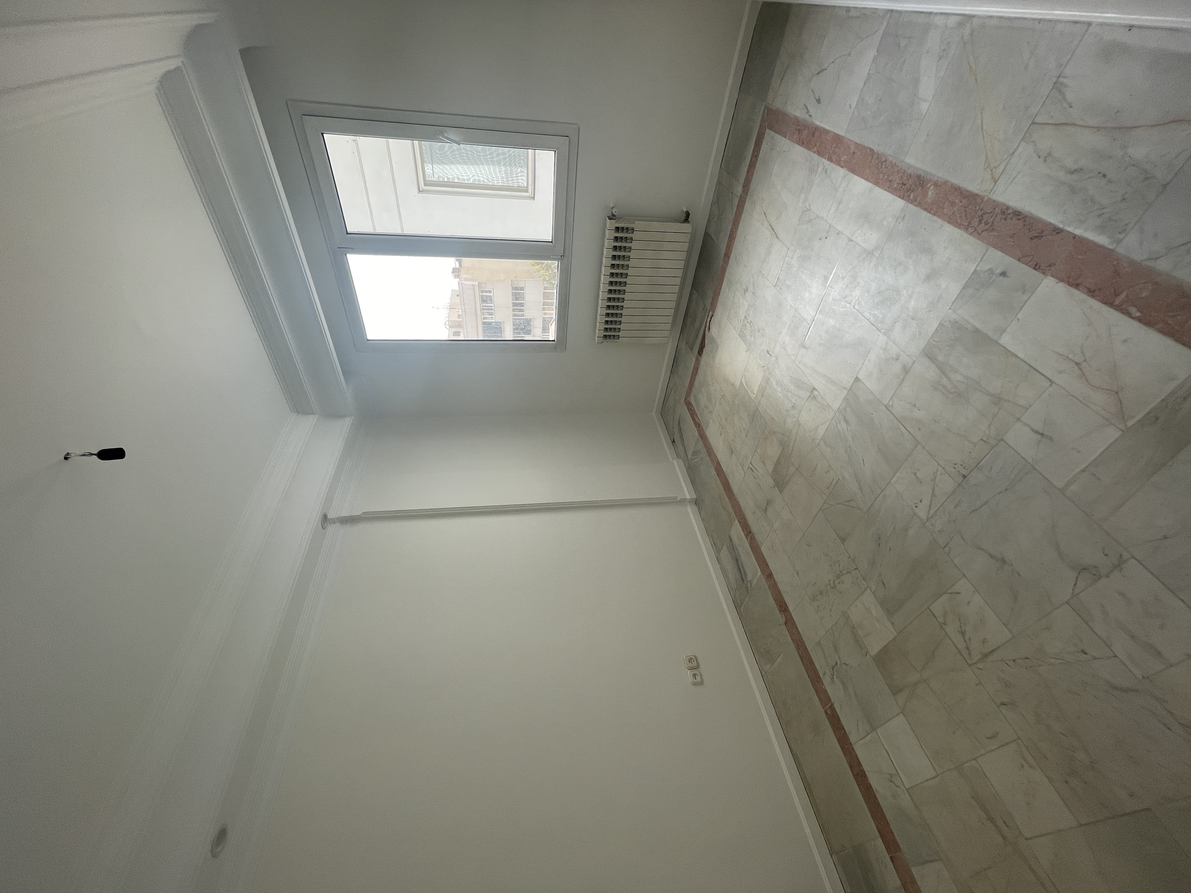 قیطریه ۱۳۰ متر ۳ خواب فول امکانات
