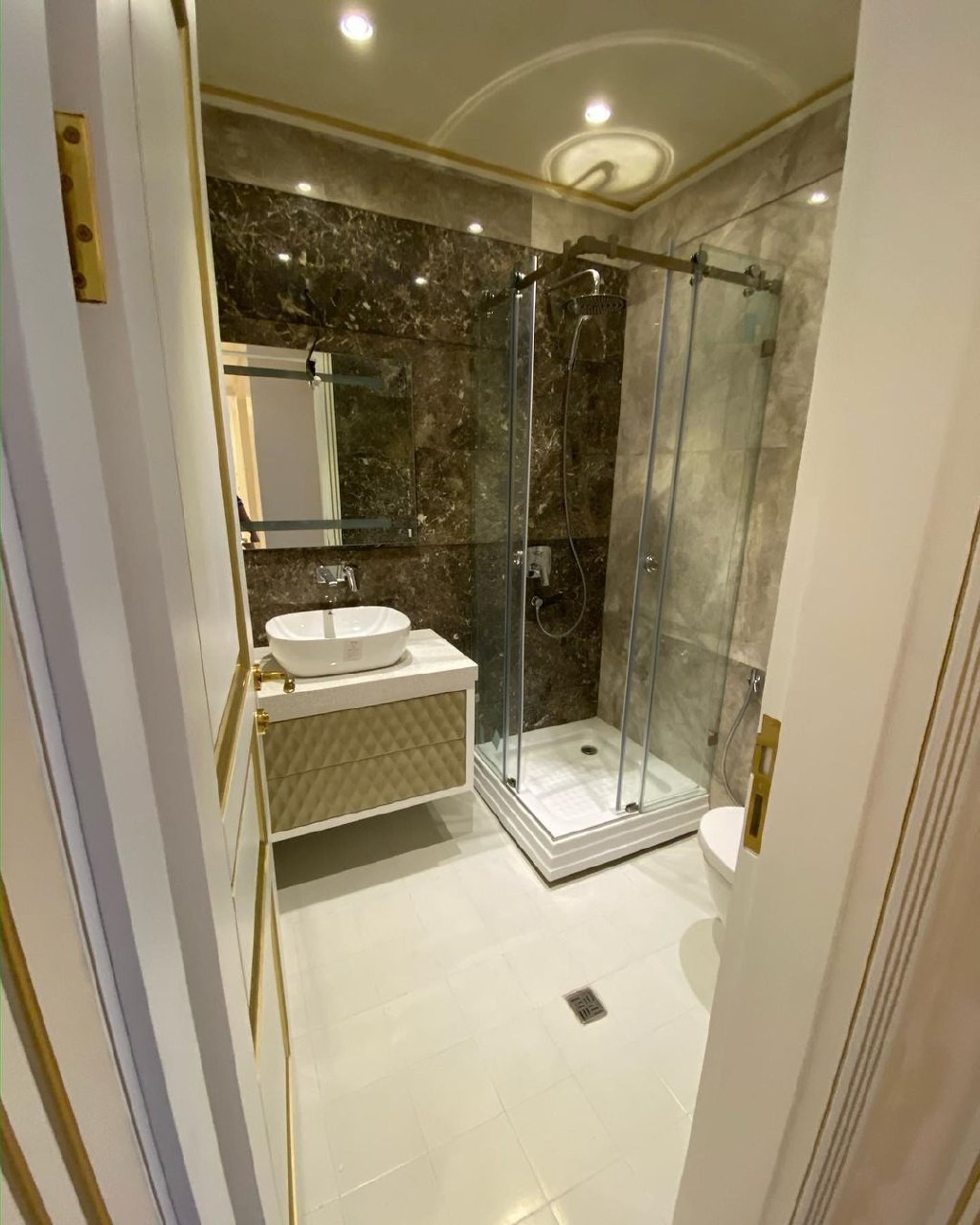 ۹۷ متر ، ۲ خواب ، برج باغ