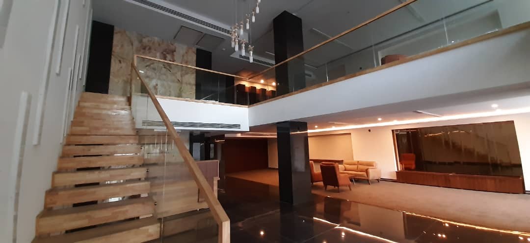 فروش آپارتمان 270 متر 4 خواب