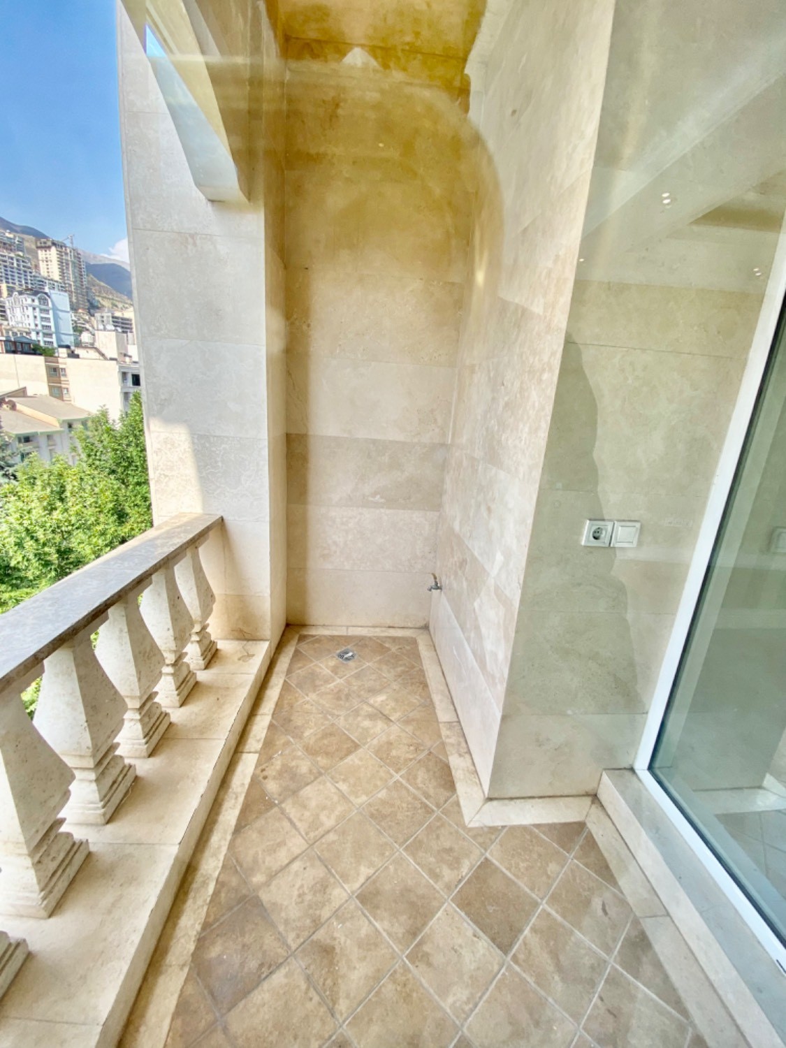 فروش آپارتمان 140 متر 2 خواب