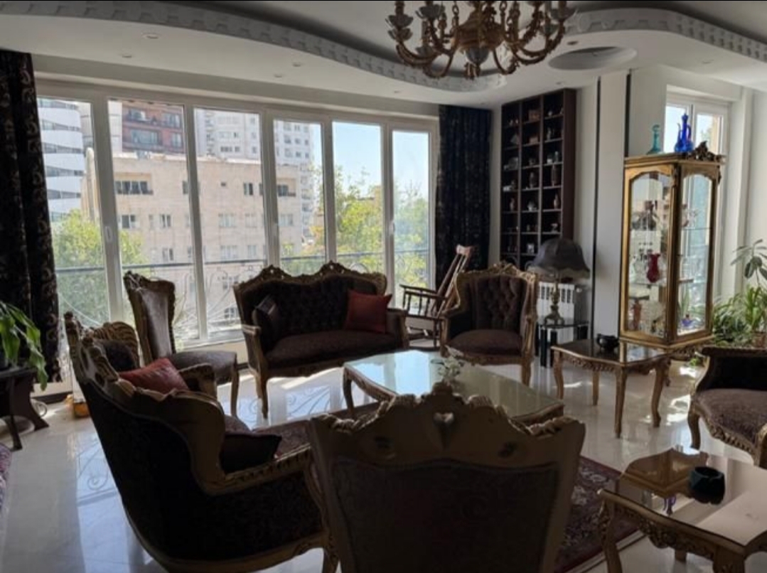 فروش آپارتمان در نیاوران فول مشاعات