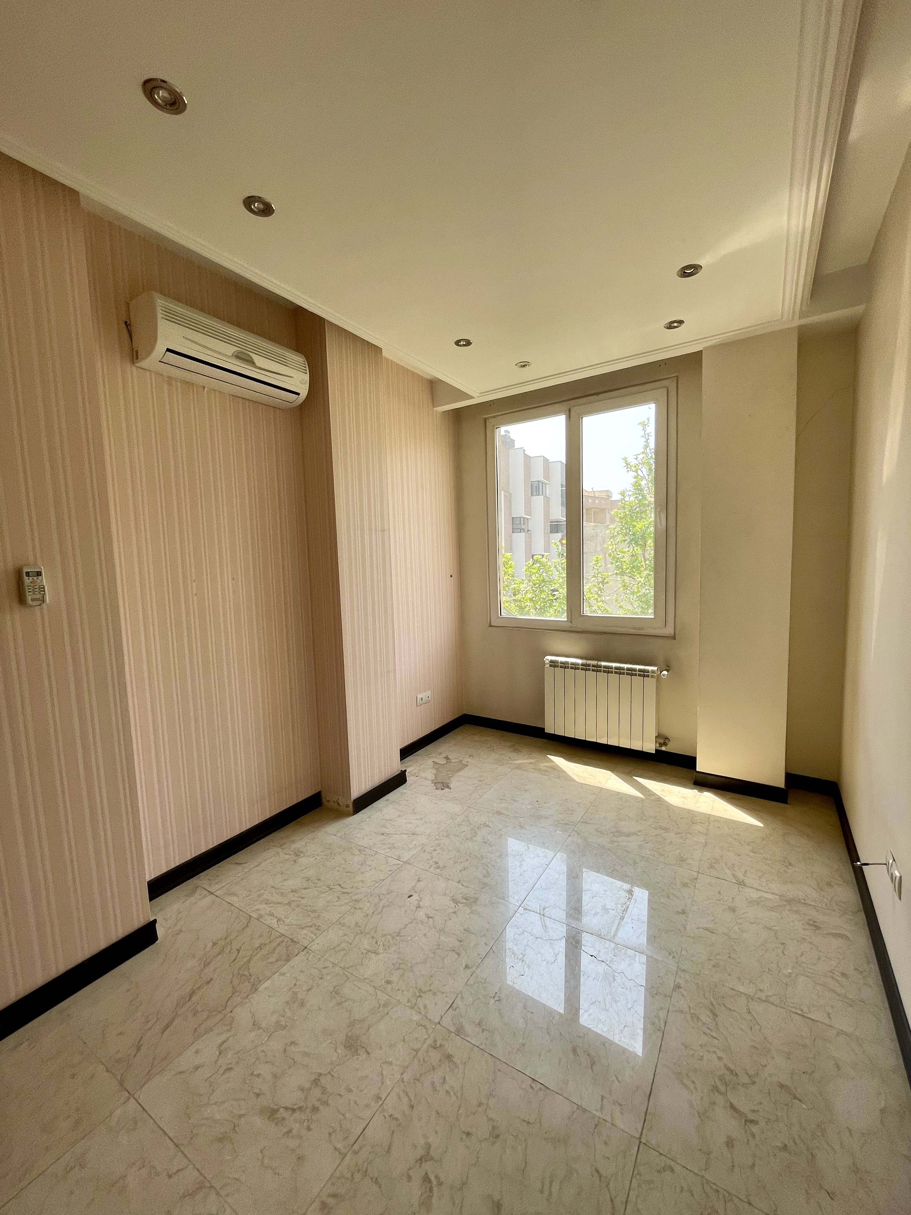 اجاره آپاراتمان 130 متر فرمانیه تاپ لوکیشن