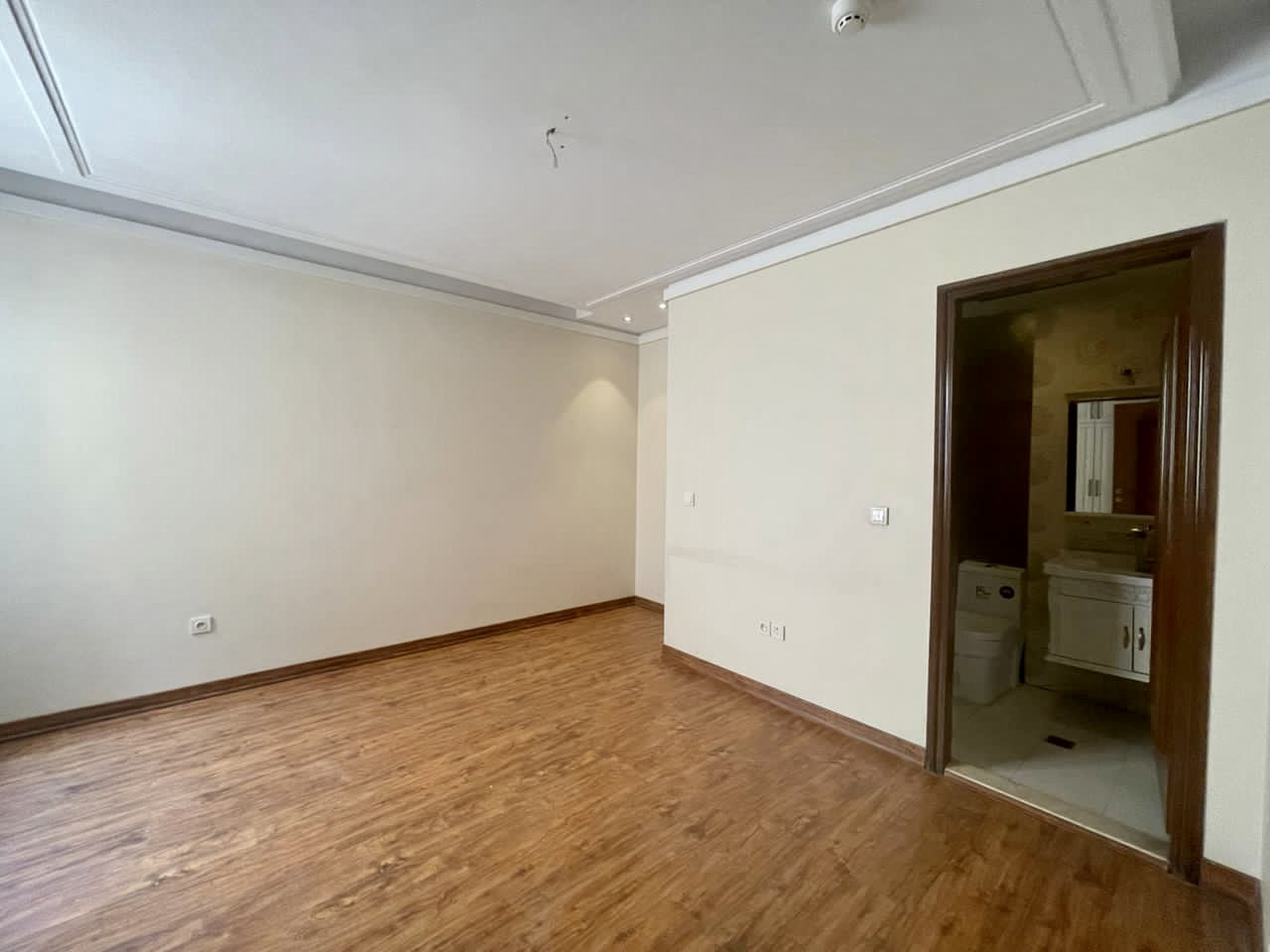 اجاره آپارتمان 180 متر اقدسیه ویودار