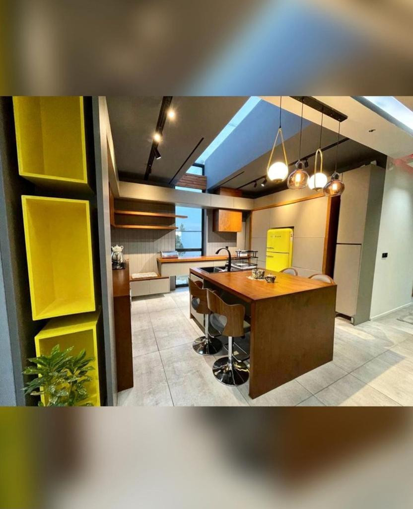 فروش آپارتمان ۱۴۰ متر آجودانیه