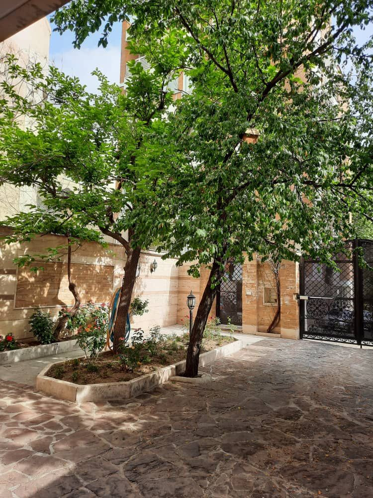 فروش آپارتمان 135 متر نیاوران