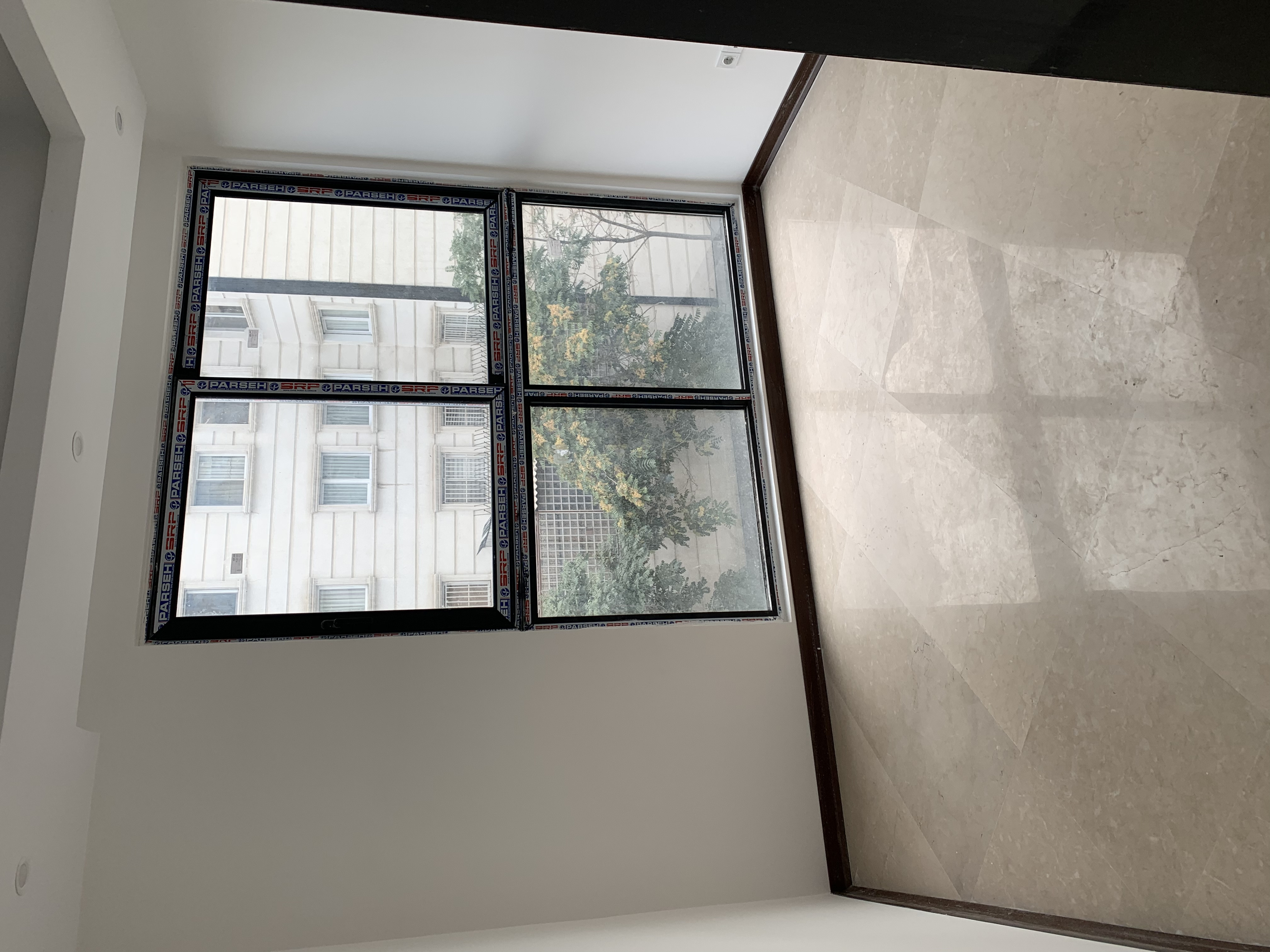 فروش برج ۱۱۰ متر اقدسیه فول مشاعات