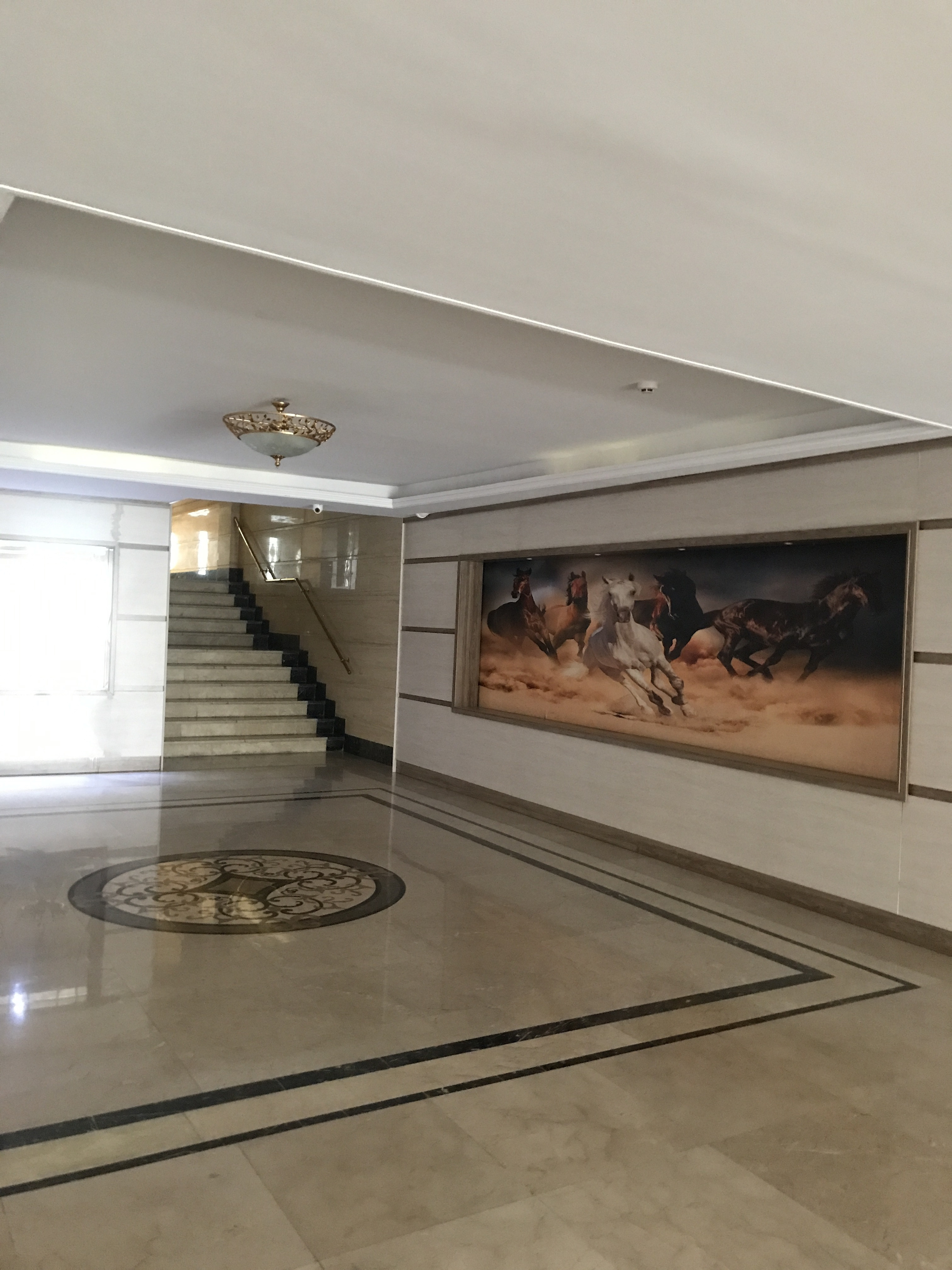 اجاره آپارتمان ۱۷۰ متر فرمانیه