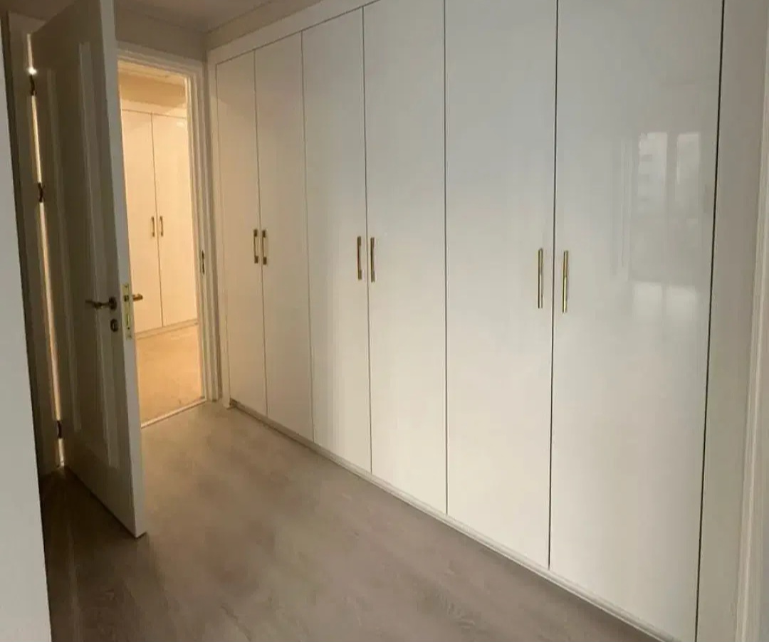 اجاره آپارتمان  190 متر دیباجی شمالی تراس قابل چیدمان فول مشاعات