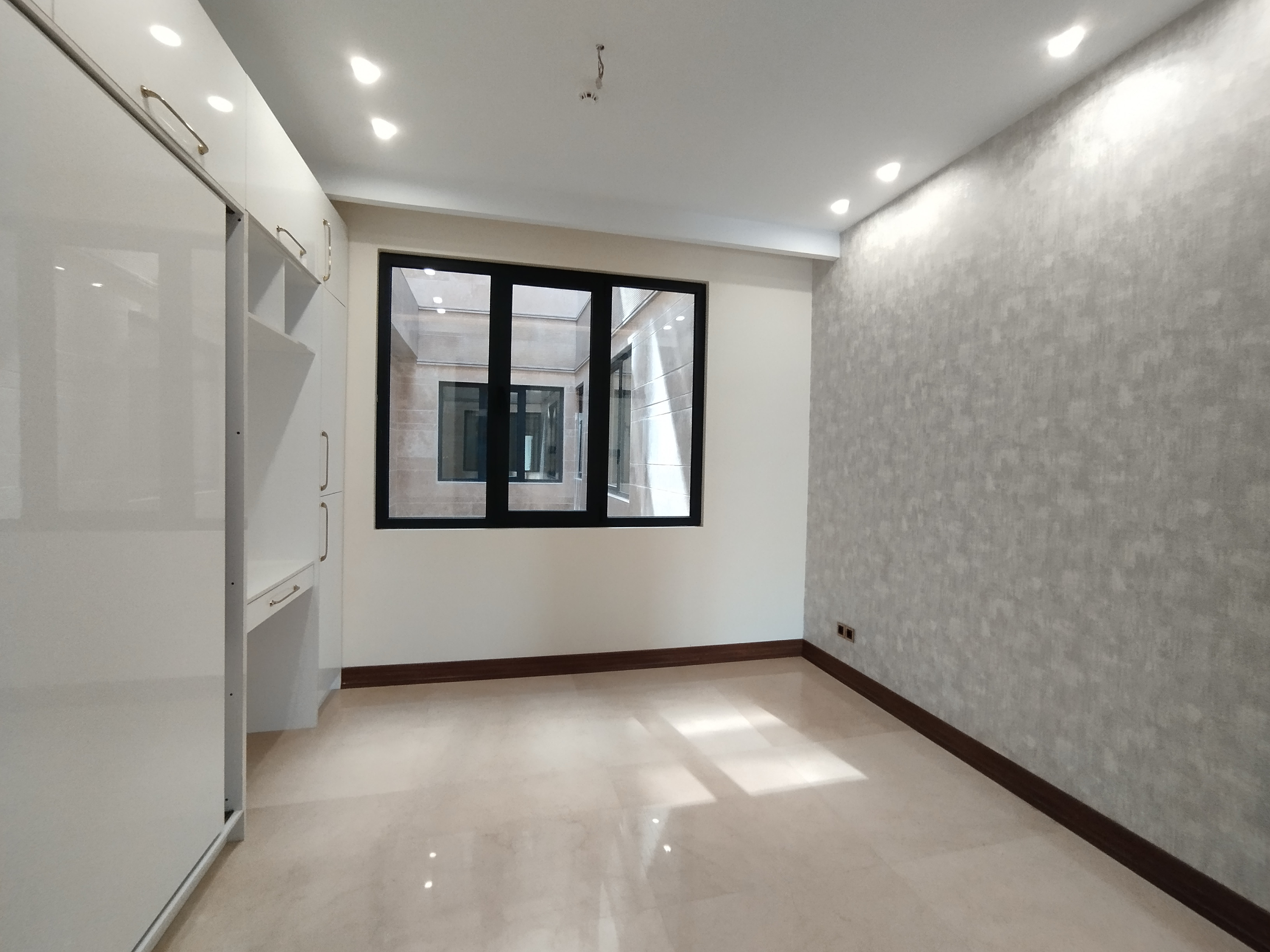 فروش آپارتمان ۷۴ متر هروی حسین آباد فول