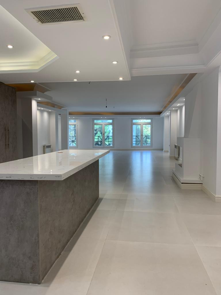 90متر/کیکاووس/غرق نور/بالکن/فول بازسازی