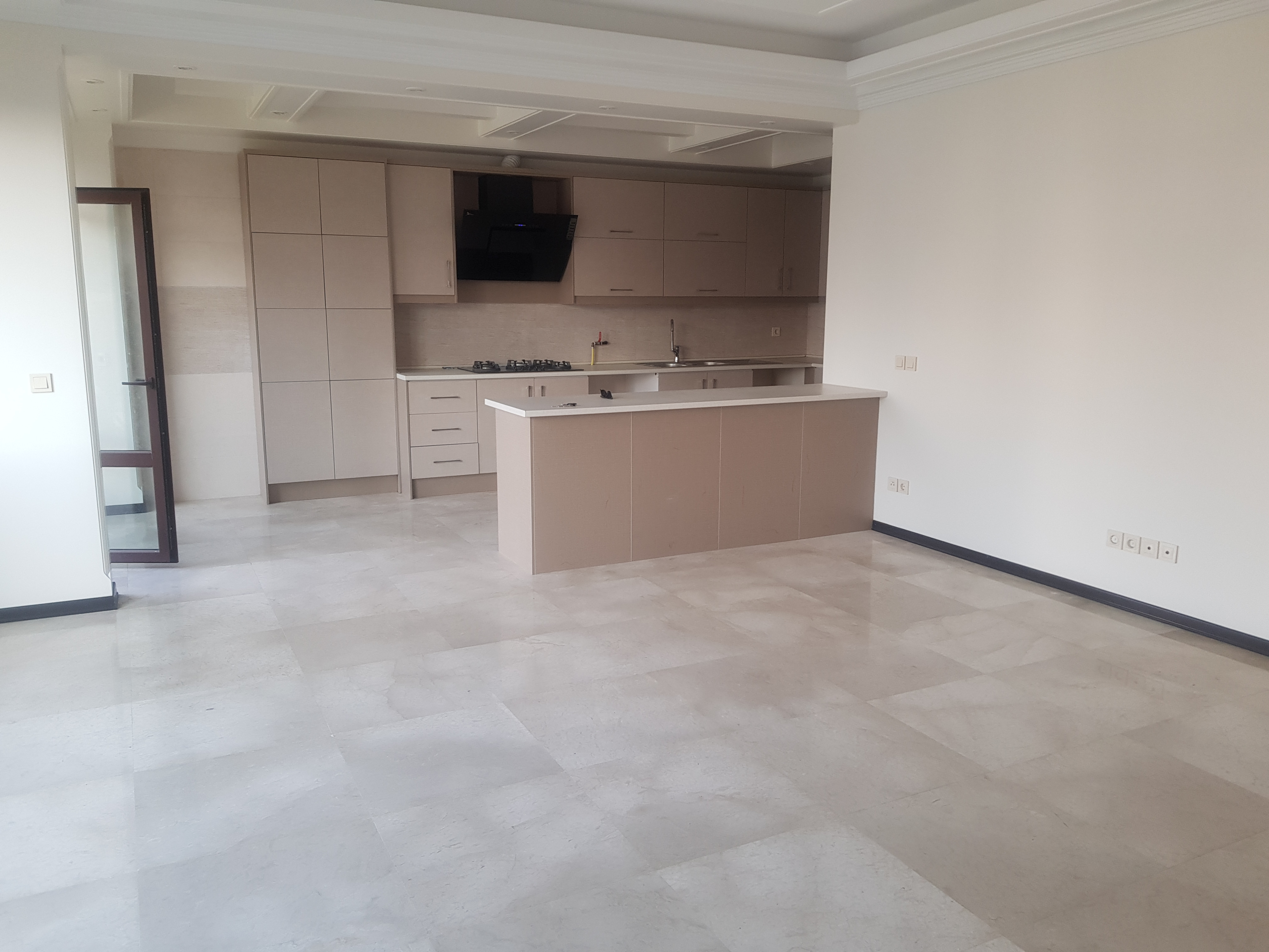 فروش آپارتمان ۸۷ متر اختیاریه بالکن دار