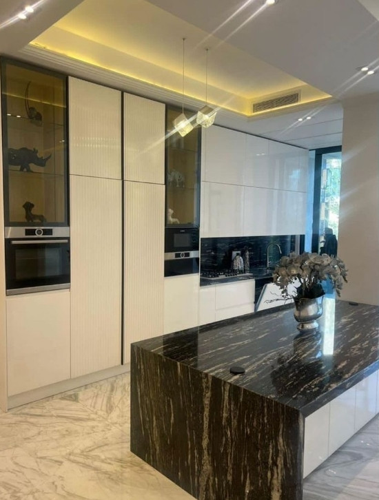 فروش آپارتمان  ۱۳۰ متر قیطریه