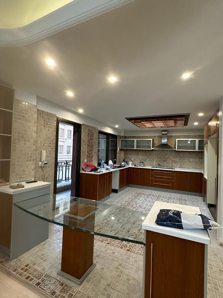 فروش آپارتمان،200 متر،تراس بزرگ،جمشیدیه