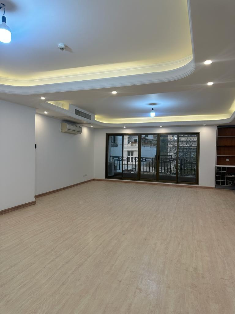 فروش آپارتمان،200 متر،تراس بزرگ،جمشیدیه