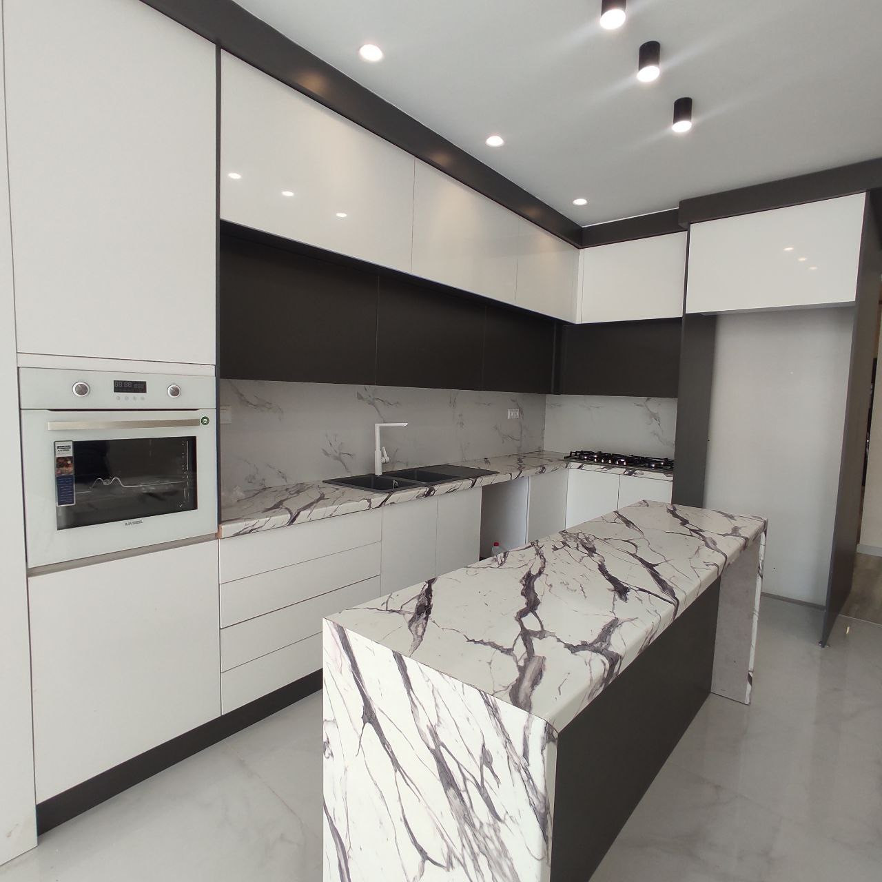 فروش آپارتمان ۱۱۷ متر دروس آفتاب گیر