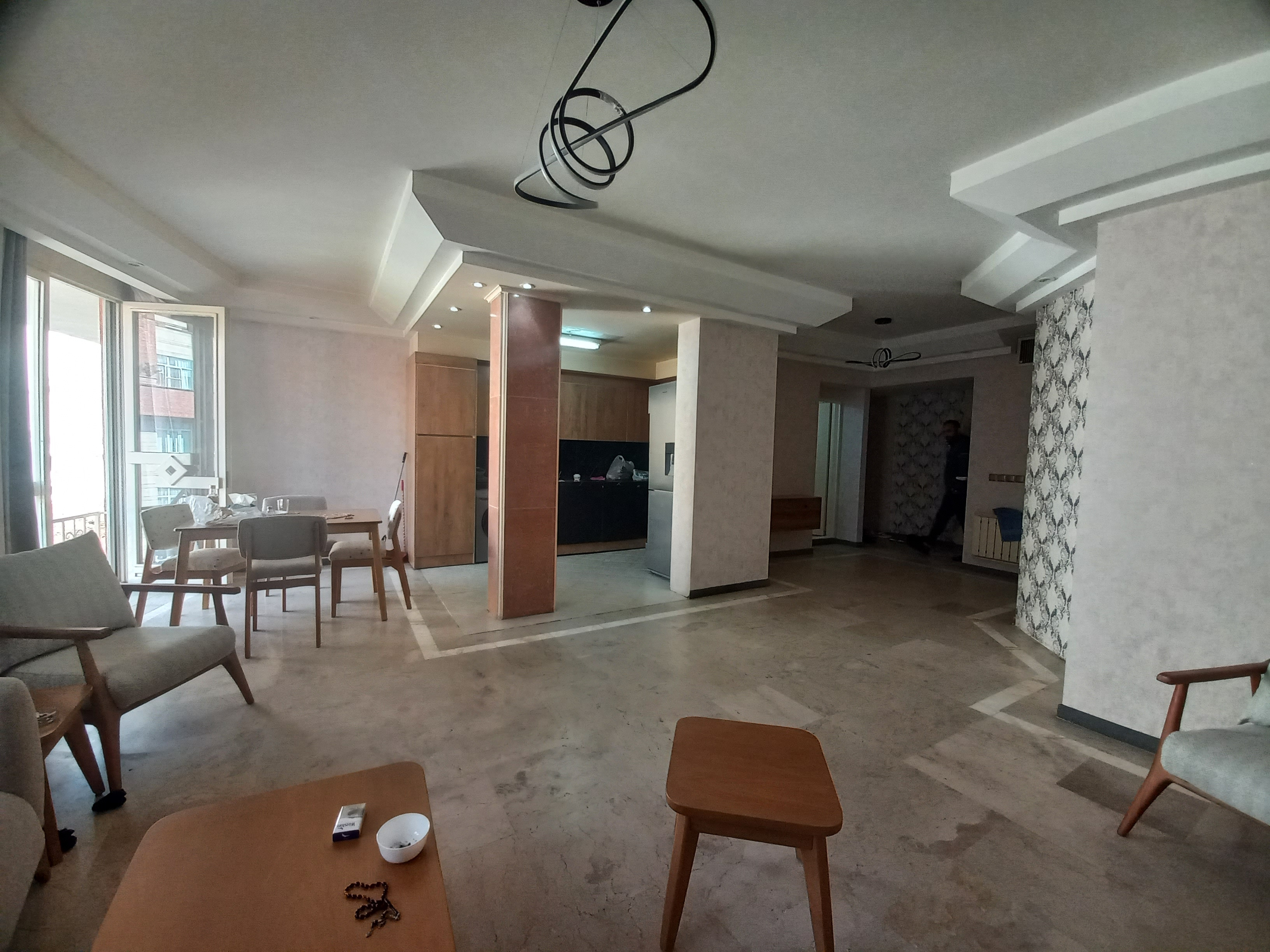 فروش آپارتمان 105 متر در قیطریه با پنجره های قدی