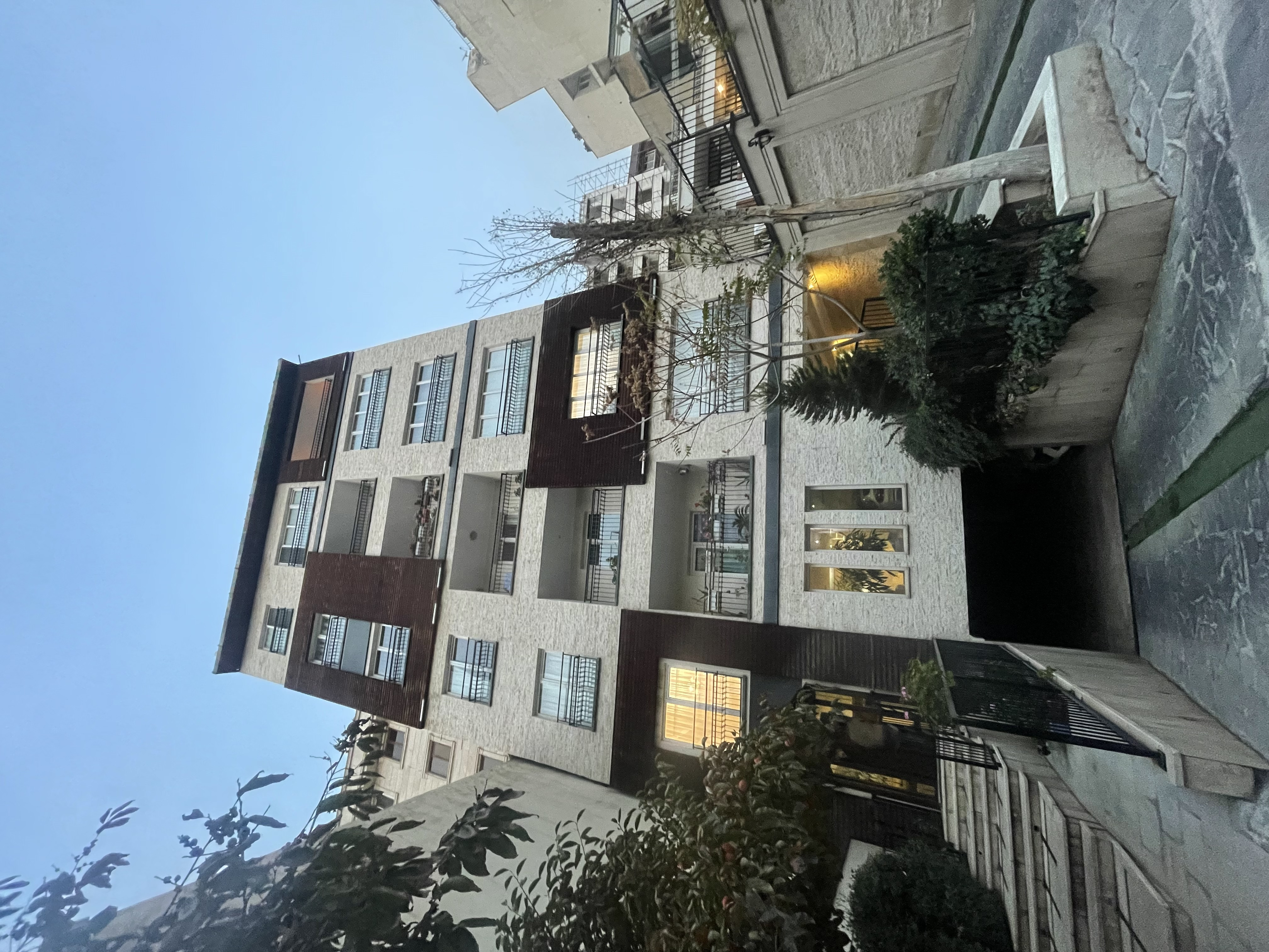 آپارتمان۱۱۰متر فول۲ پارکینگ قیطریه