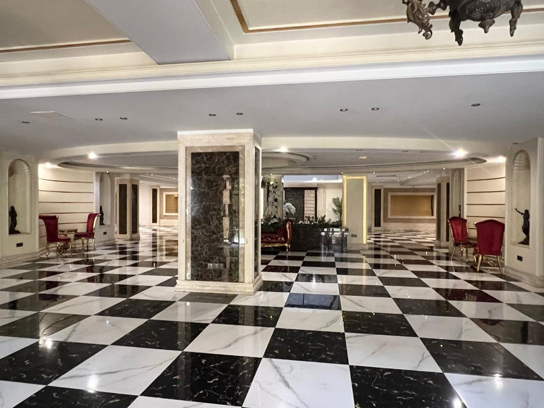 آپارتمان ۲۵۰ متر سه خواب دروس