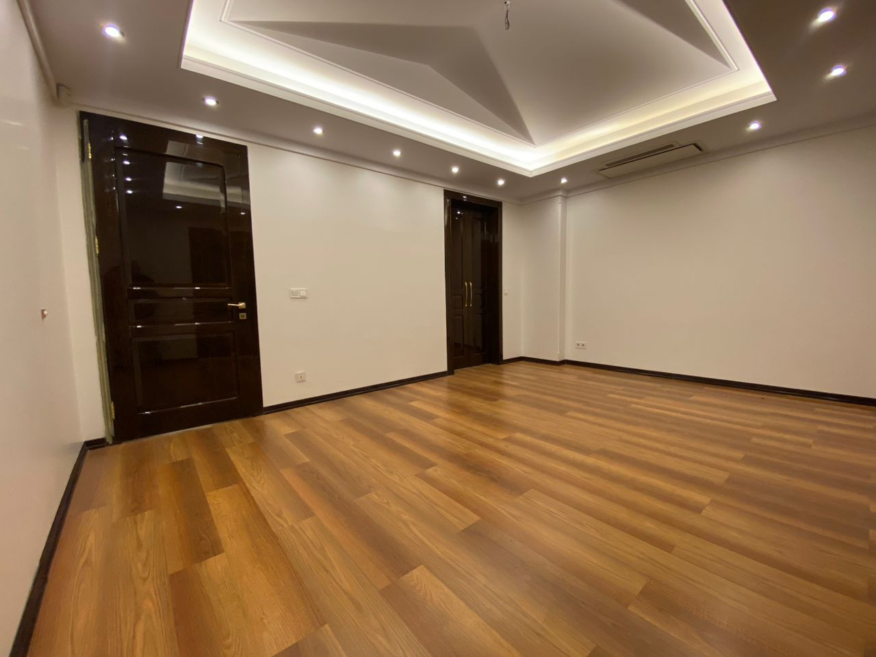 ۲۸۰متر فرمانیه شرقی تک واحدی