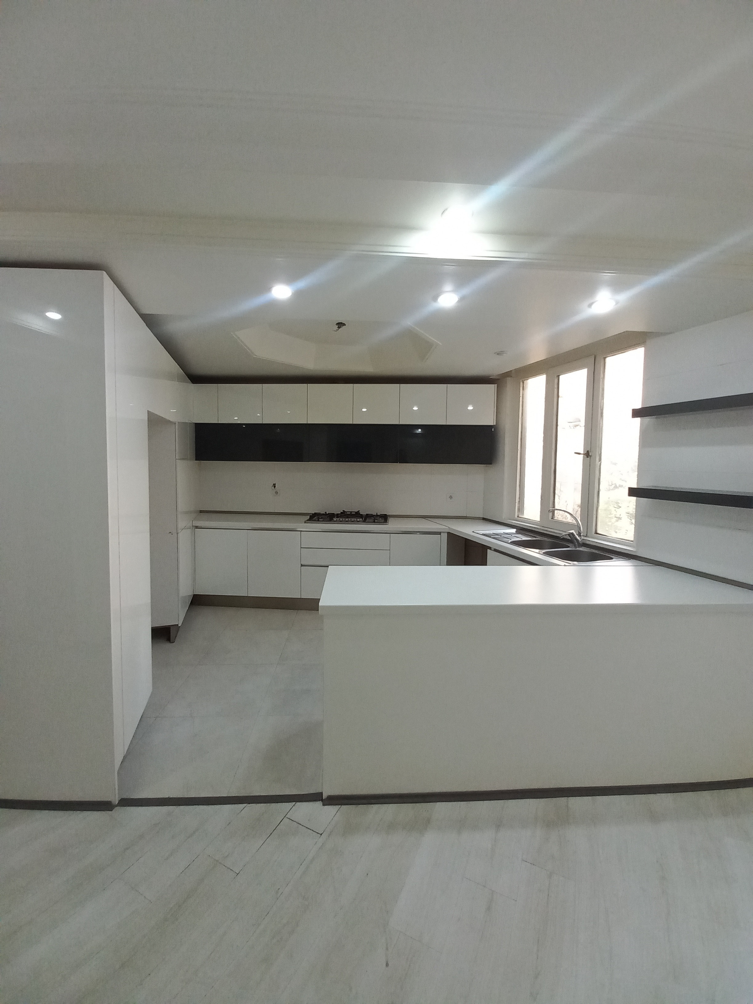 فروش آپارتمان 95 متر کیکاووس فول بازسازی