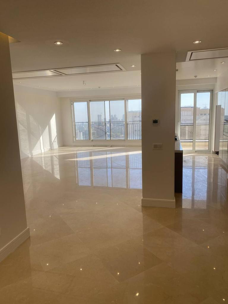 فروش آپارتمان 185متر کامرانیه مشاعات آبی فعال