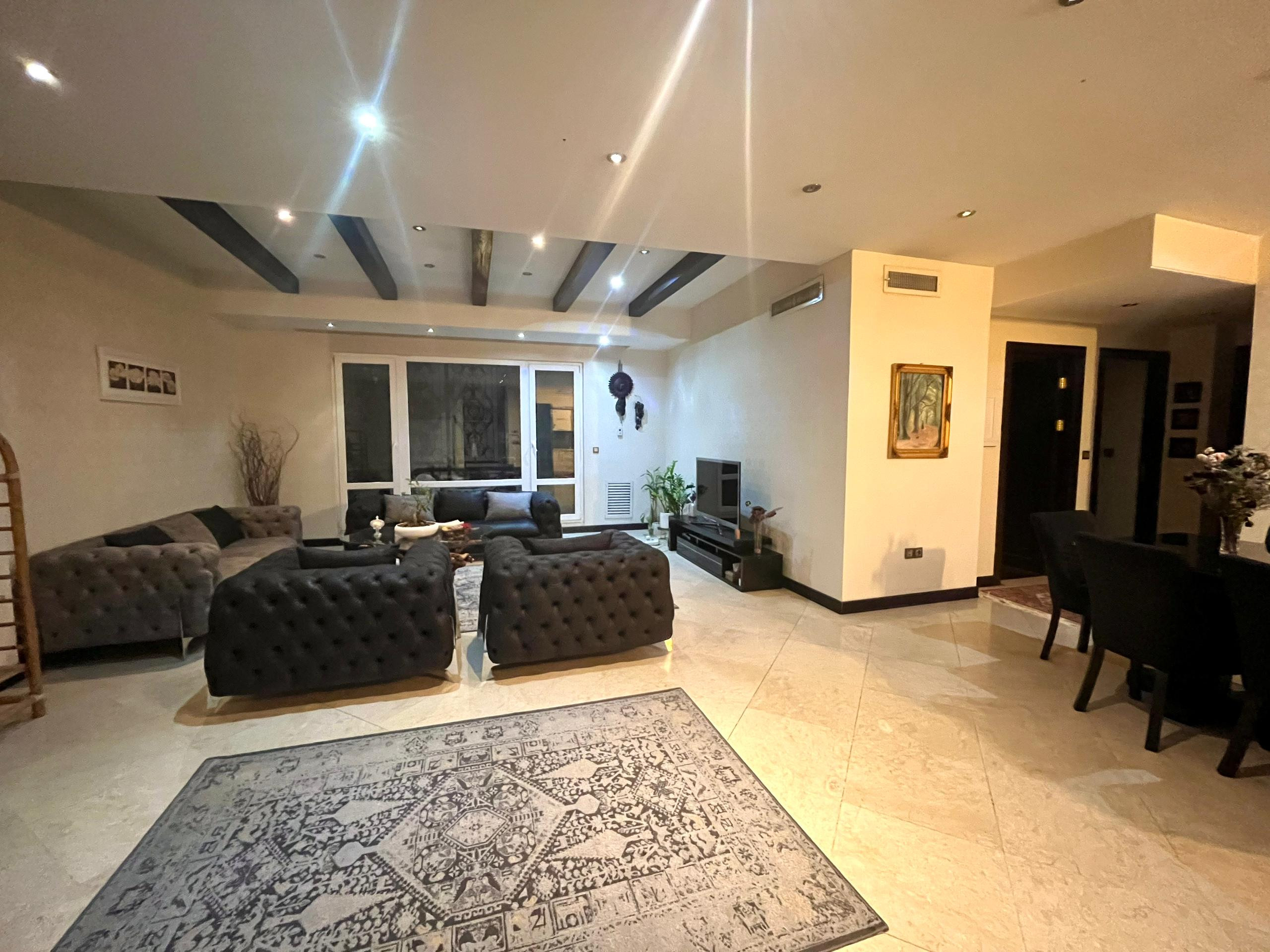 اجاره آپارتمان ۱۱۵ متر ۲ خواب بالکن دار جنوبی