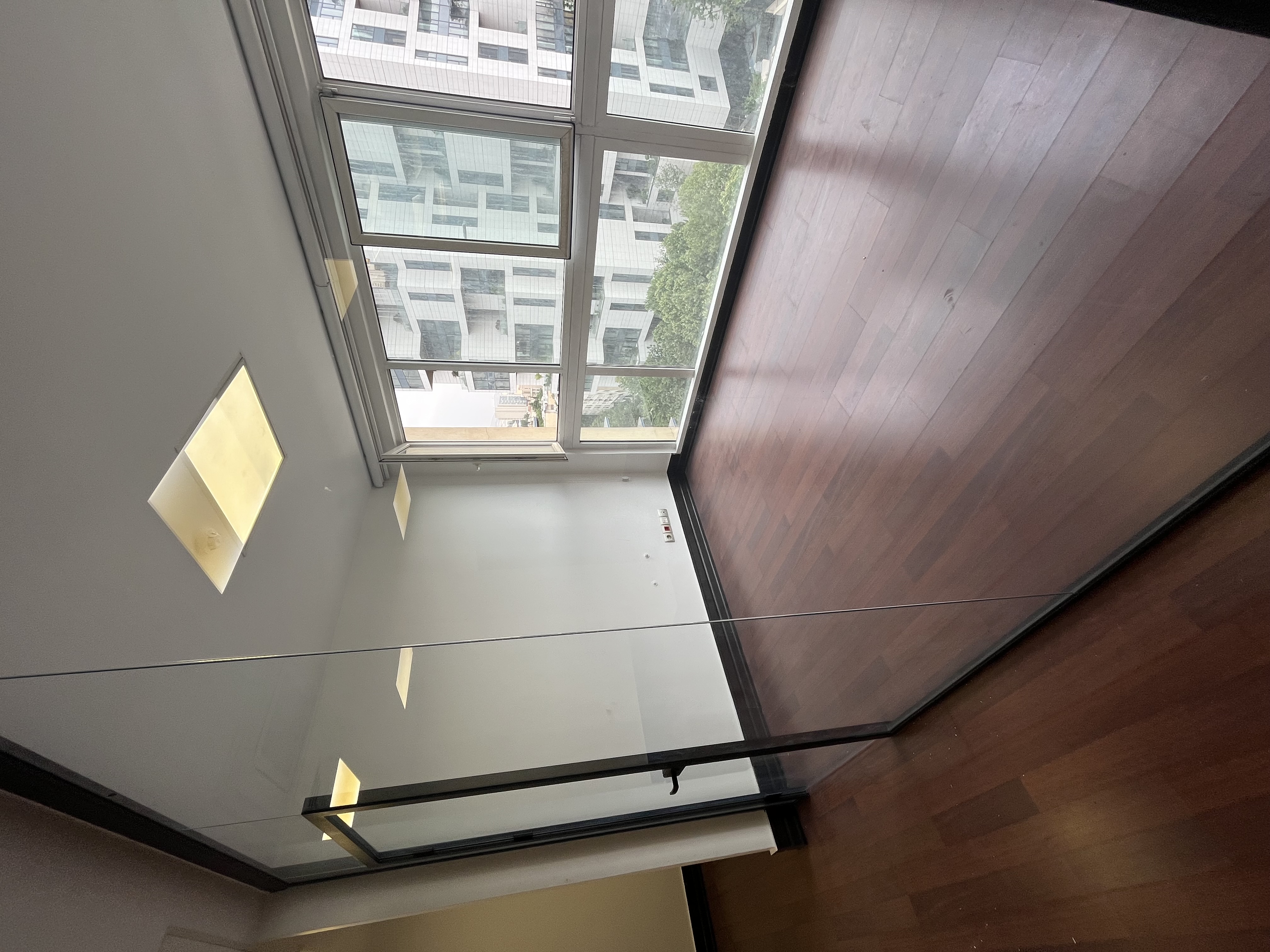 اجاره آپارتمان 95 متر در برج برند نیاوران