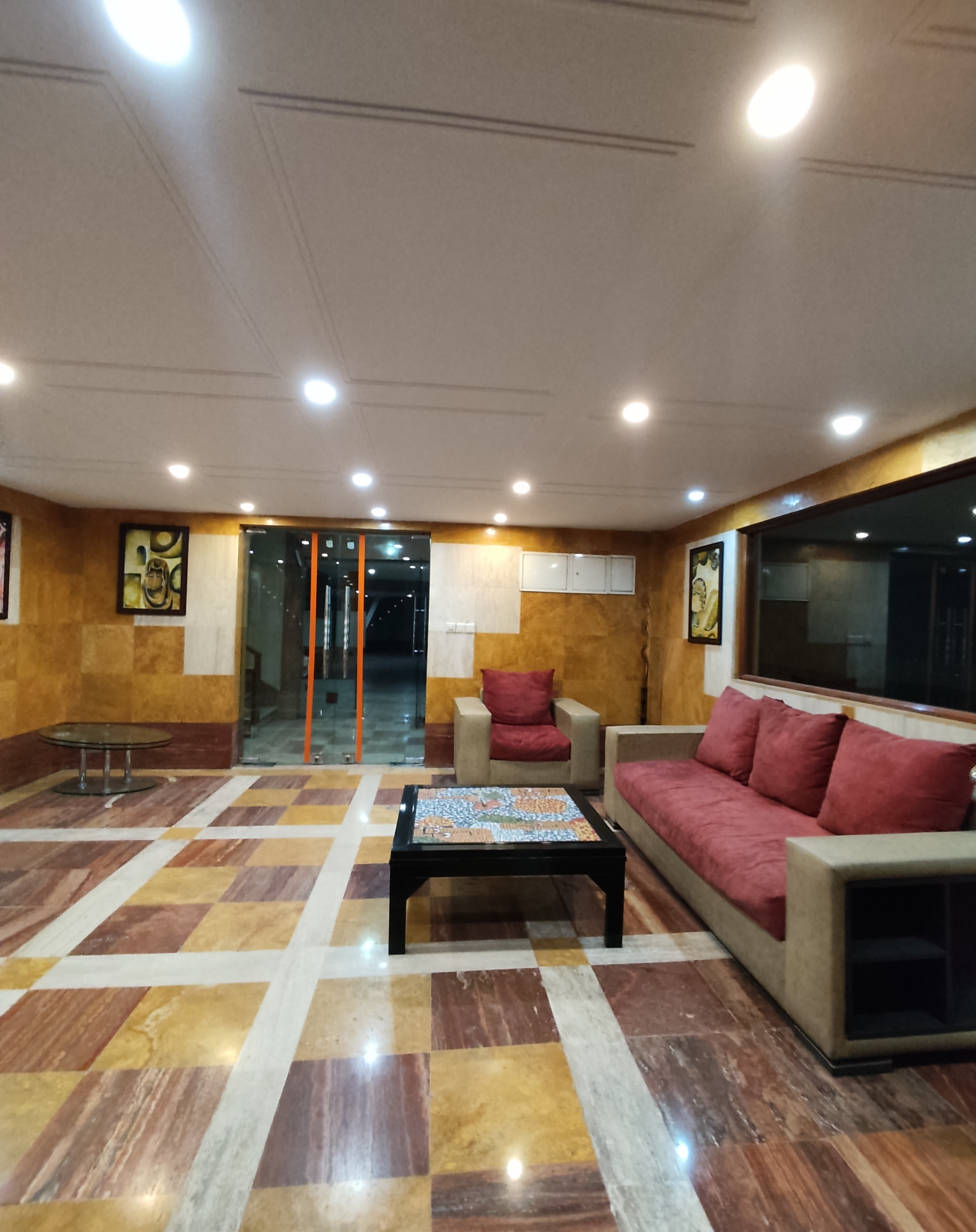 فروش آپارتمان 130متر قیطریه مشاعات آبی فعال