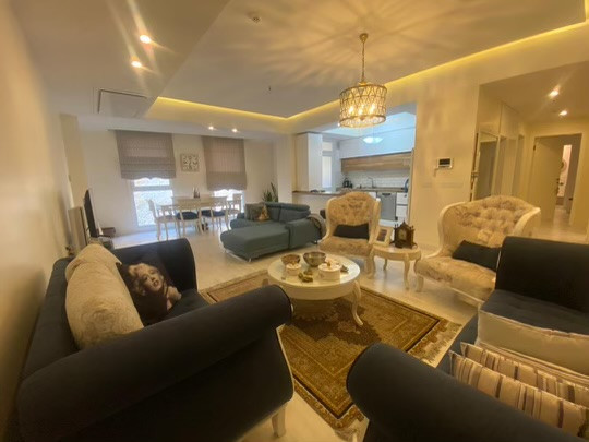 فروش آپارتمان 180متر گلستان شمالی