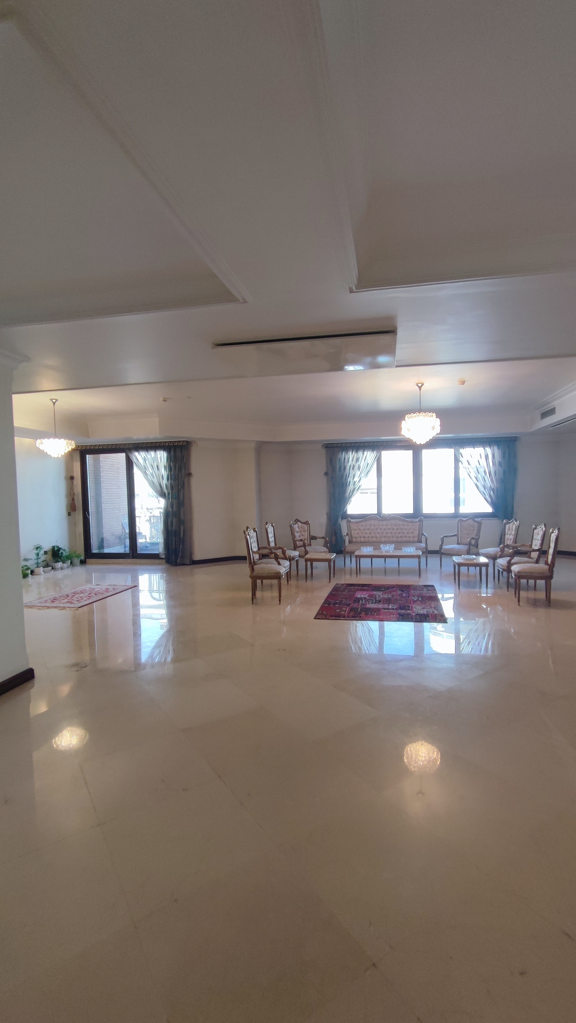 فروش آپارتمان 370 متر سنبل
